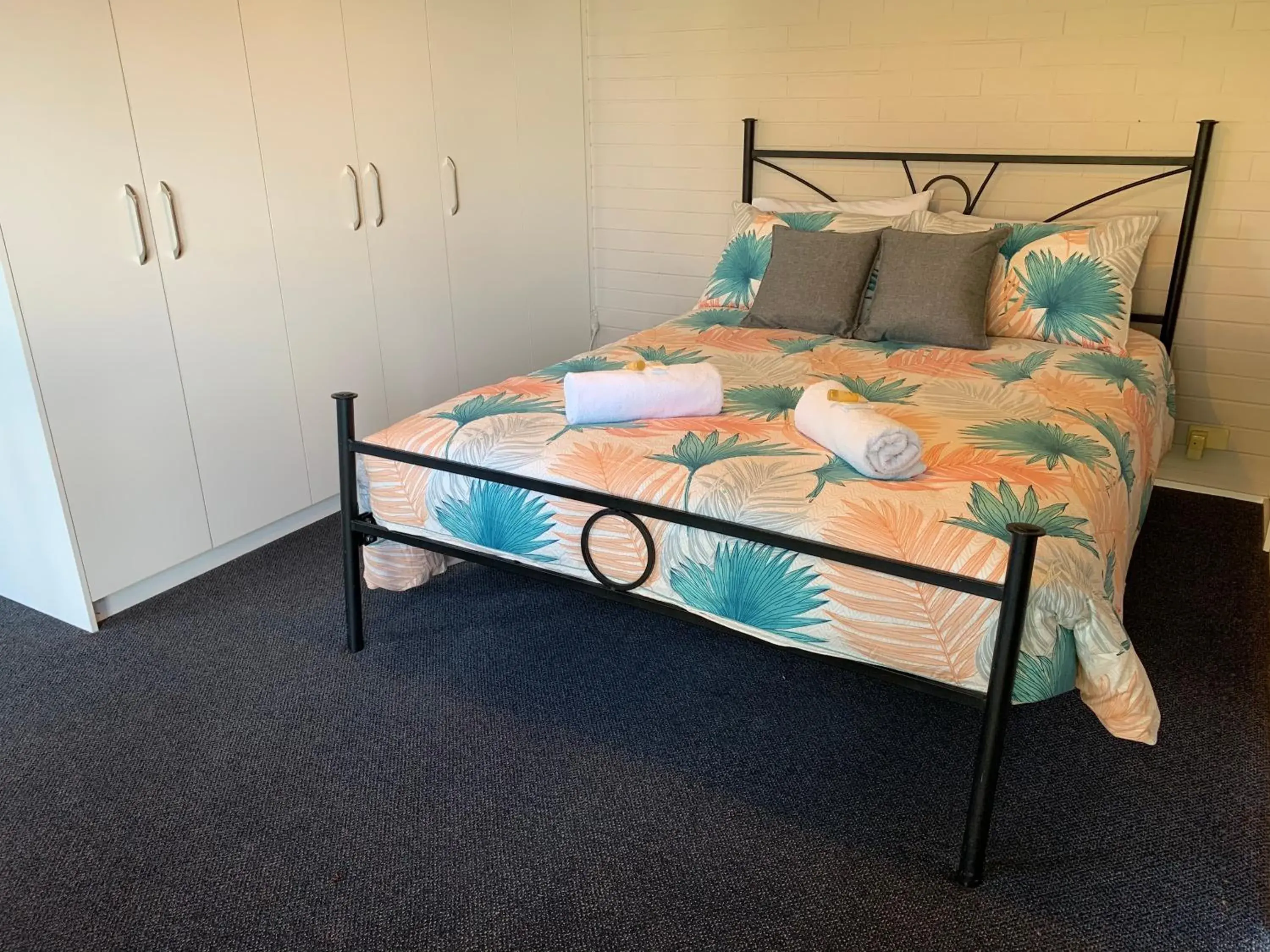 Bedroom, Bed in Ulladulla Harbour Motel