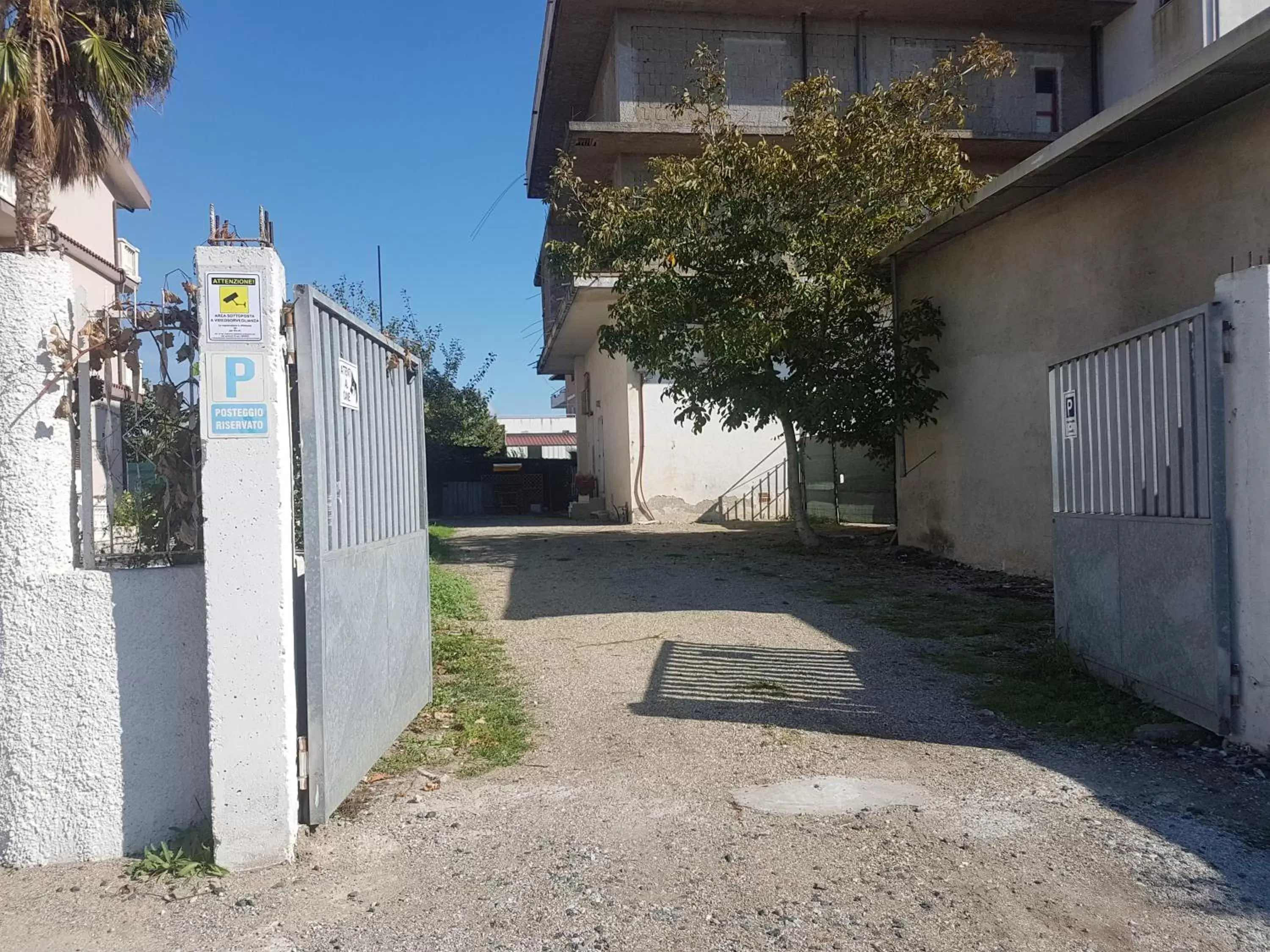 Facade/entrance, Property Building in B&B Magna Grecia