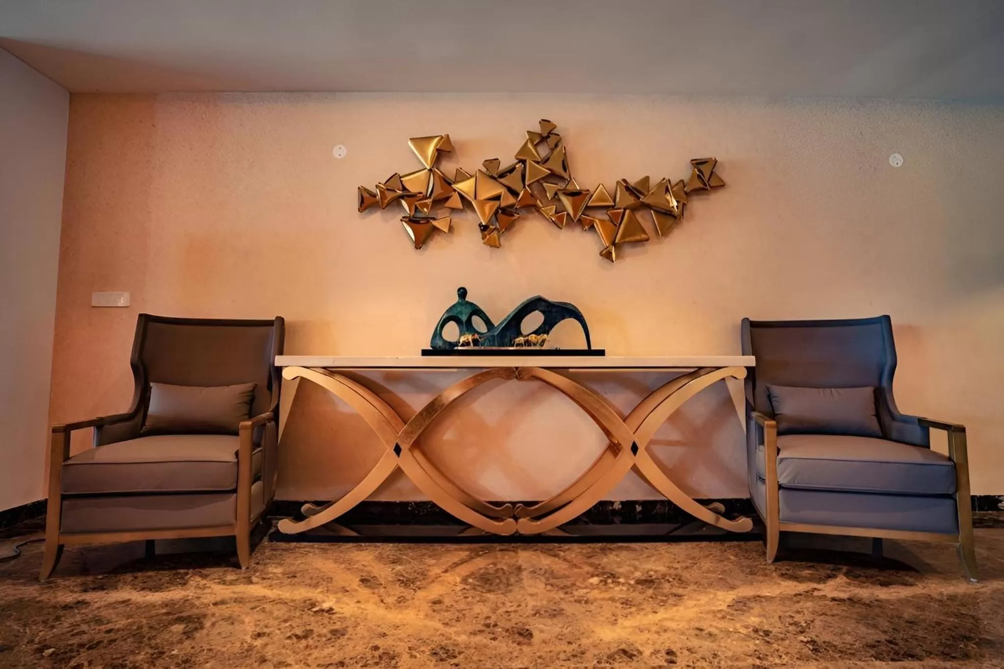 Living room in Ramada Plaza by Wyndham Jammu Vijaypur