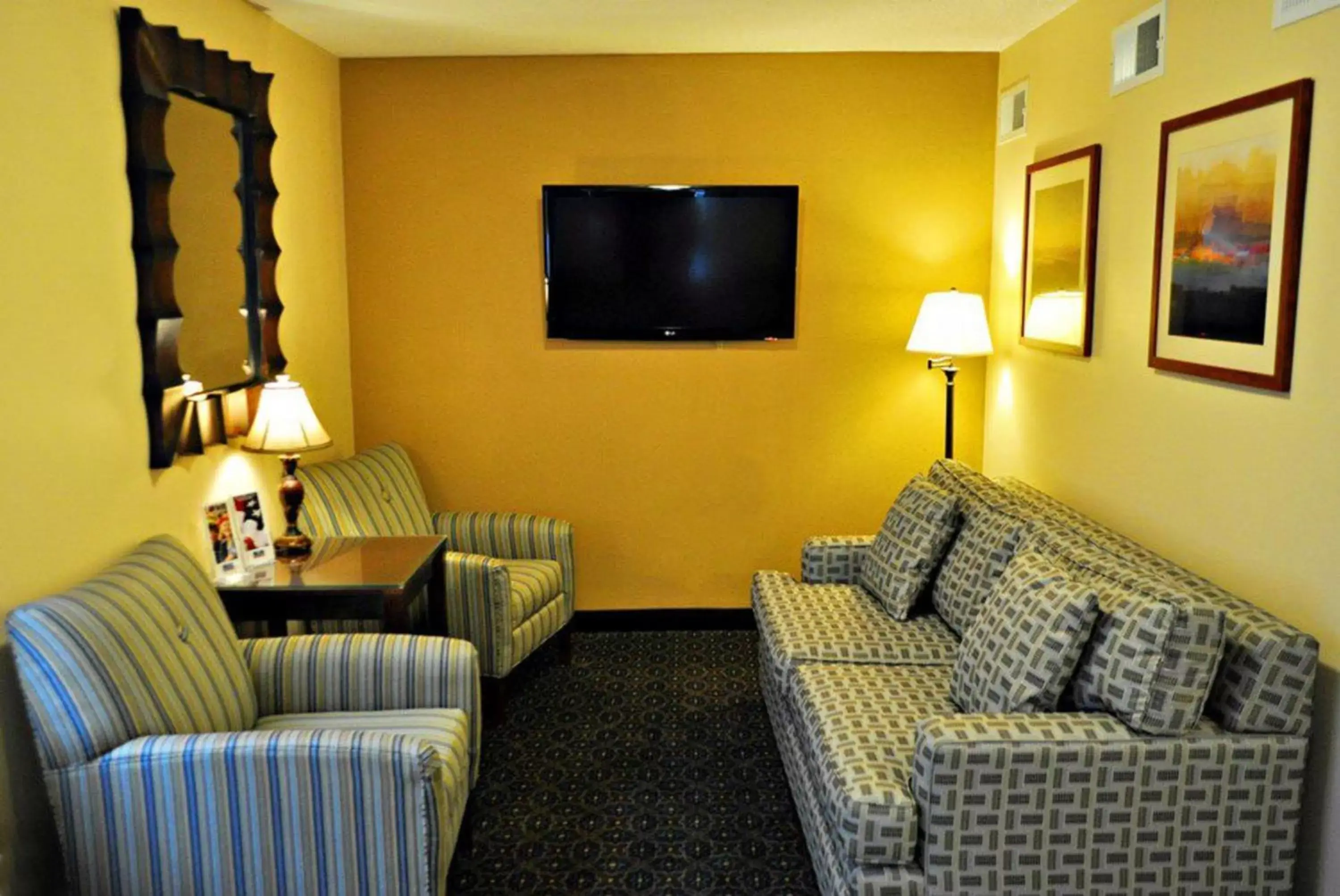 Property building, Seating Area in Candlewood Suites Raleigh Crabtree, an IHG Hotel