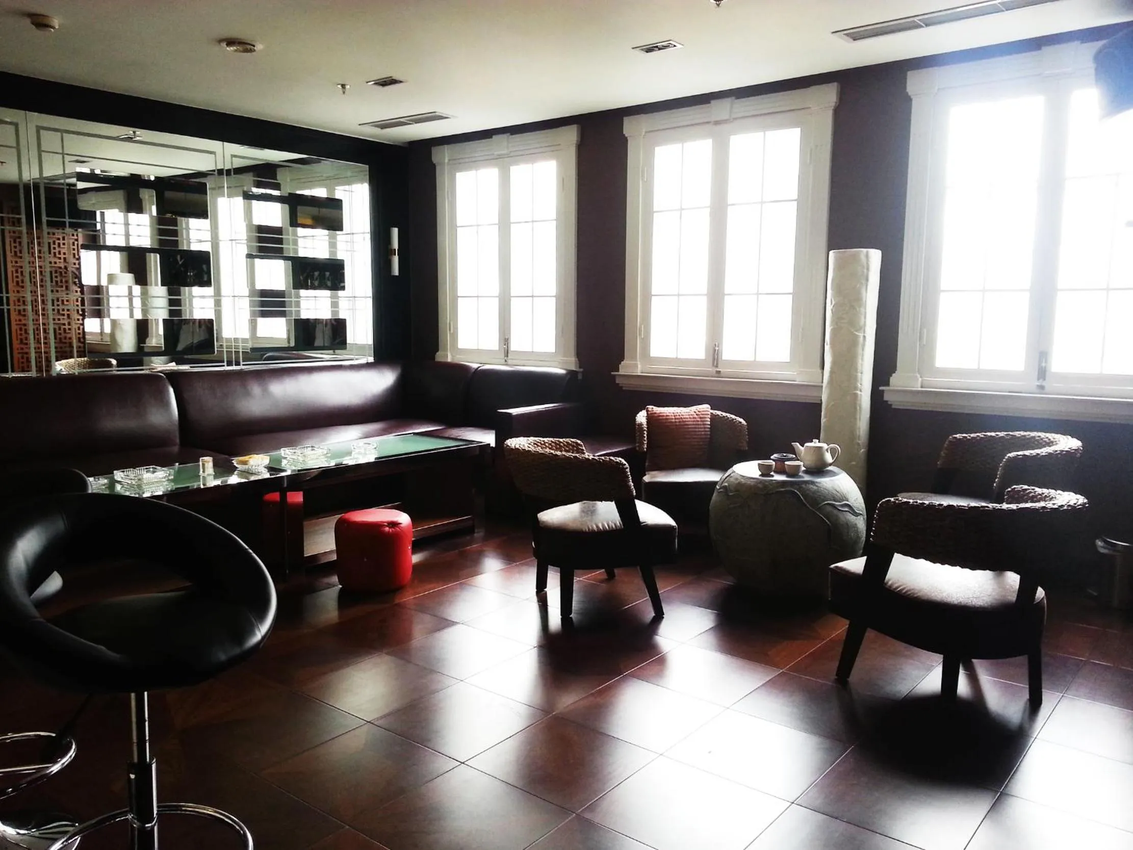 Restaurant/places to eat in Seventh Heaven Hotel