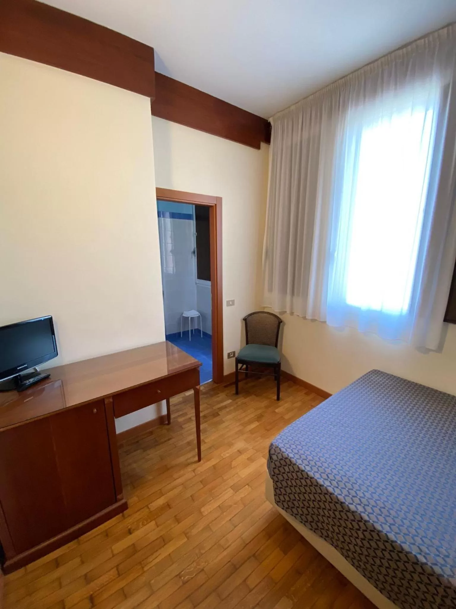 Photo of the whole room, Bed in Hotel Bellevue