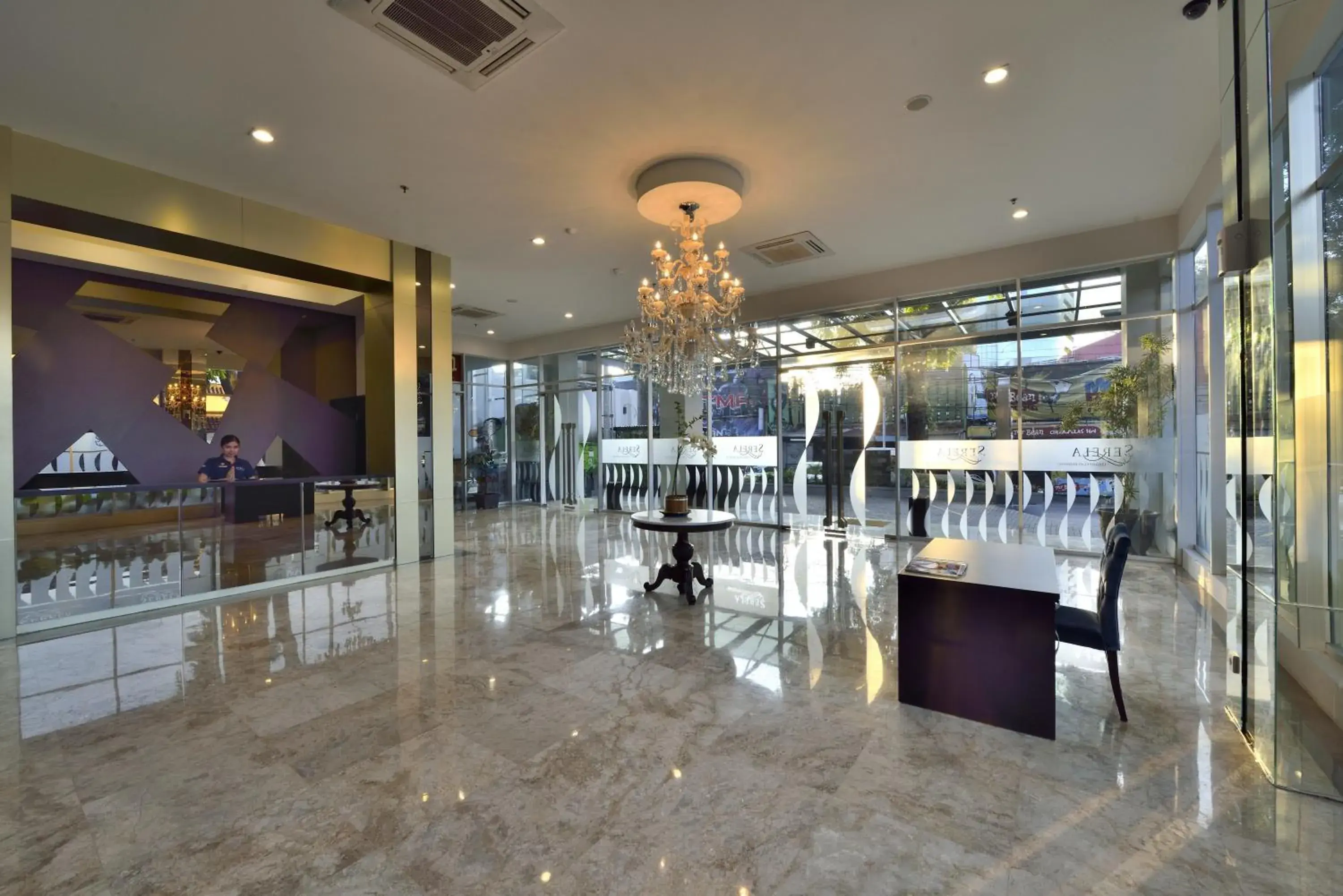 Lobby or reception in Serela Cihampelas Hotel