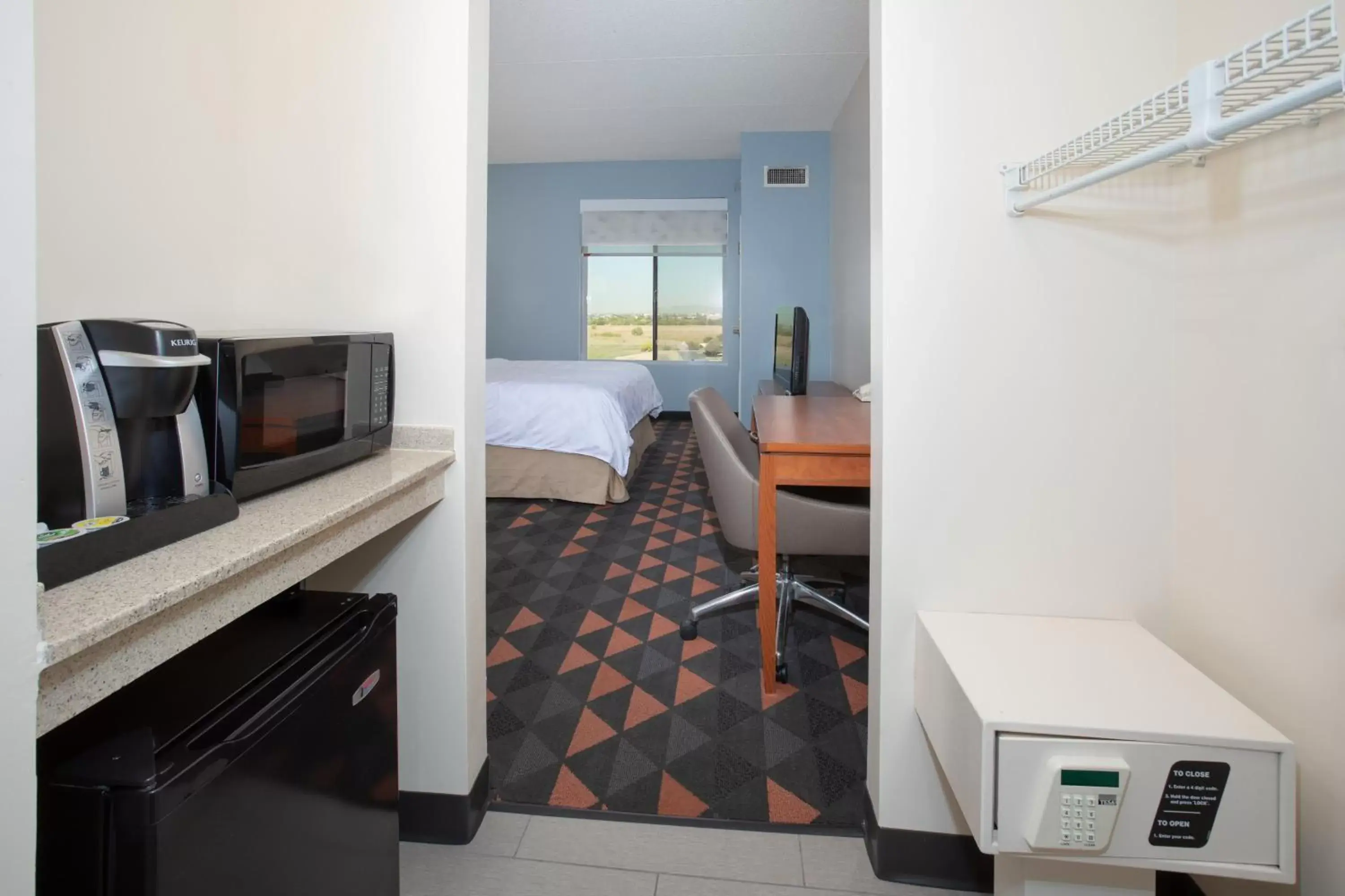 Photo of the whole room, Bed in Holiday Inn Hotels and Suites Goodyear - West Phoenix Area, an IHG Hotel