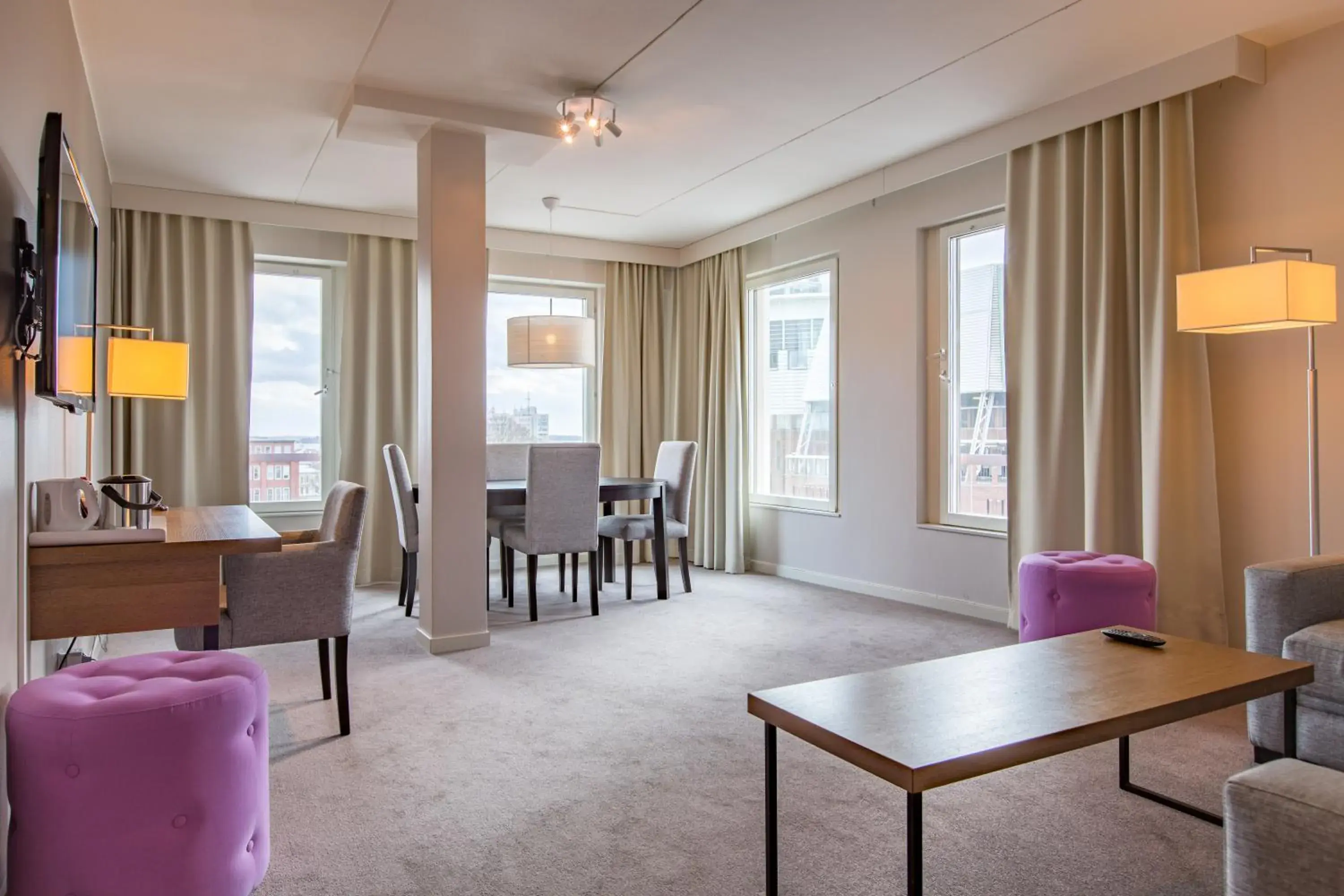 Seating area in Best Western Plus Hotel Plaza