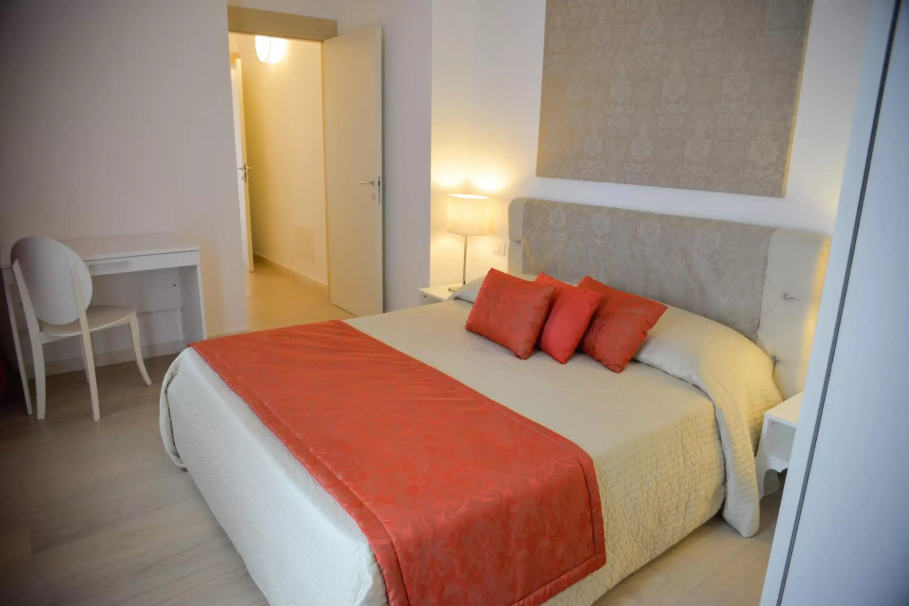 Bedroom, Bed in Di Sabatino Resort - Suite Apartments & Spa