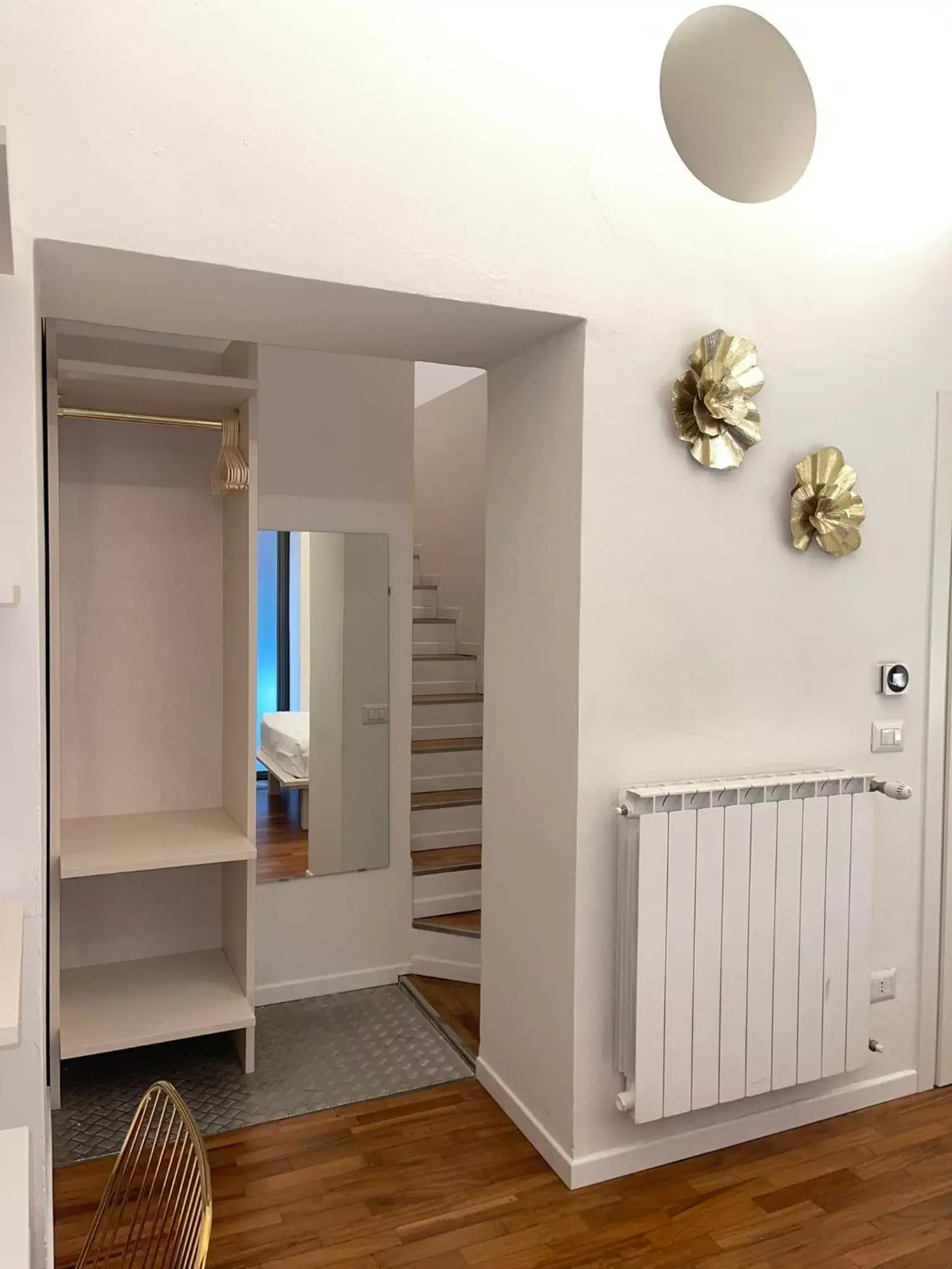 microwave in Easy Milano - Rooms and Apartments Navigli