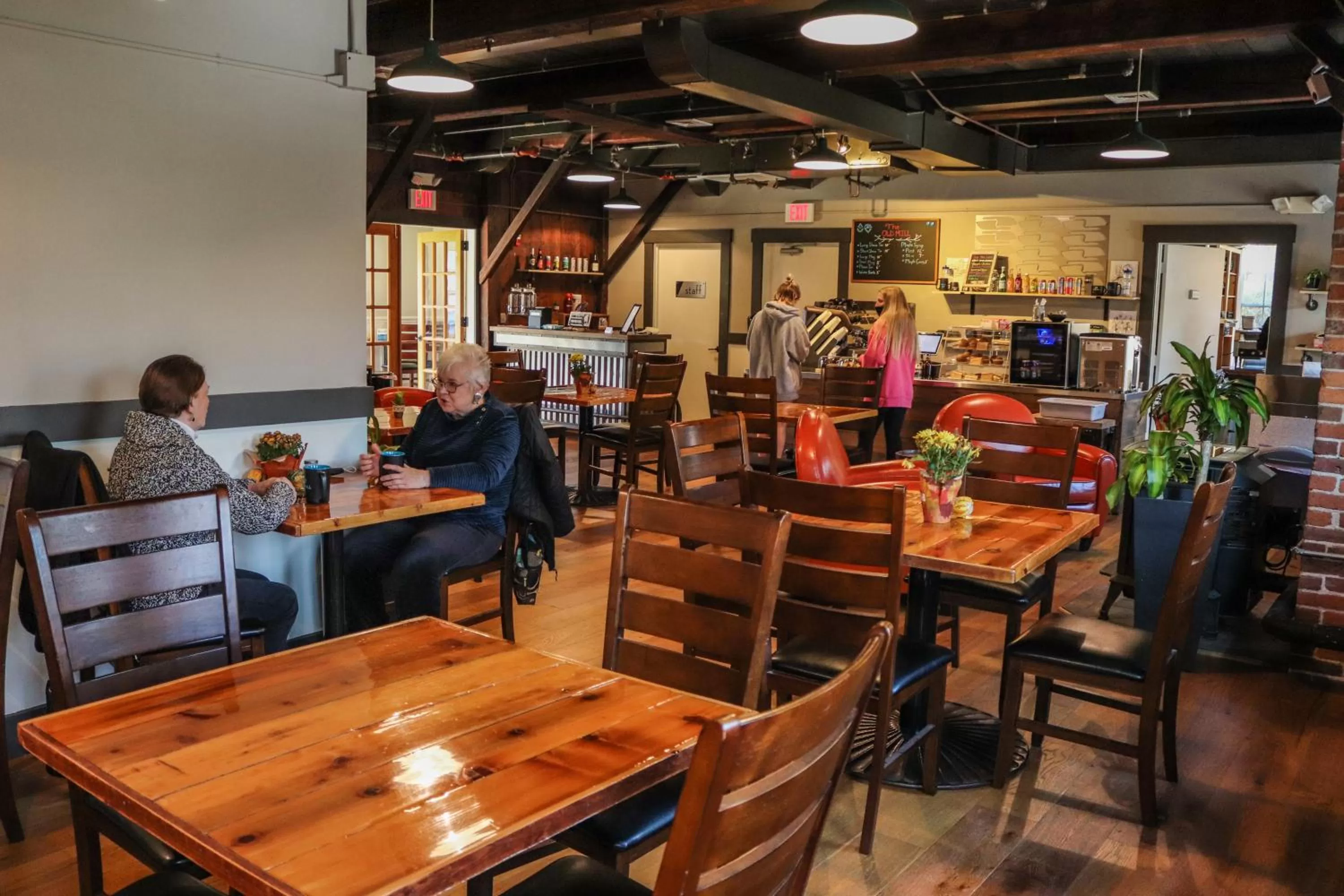 Restaurant/places to eat in Old Mill Inn