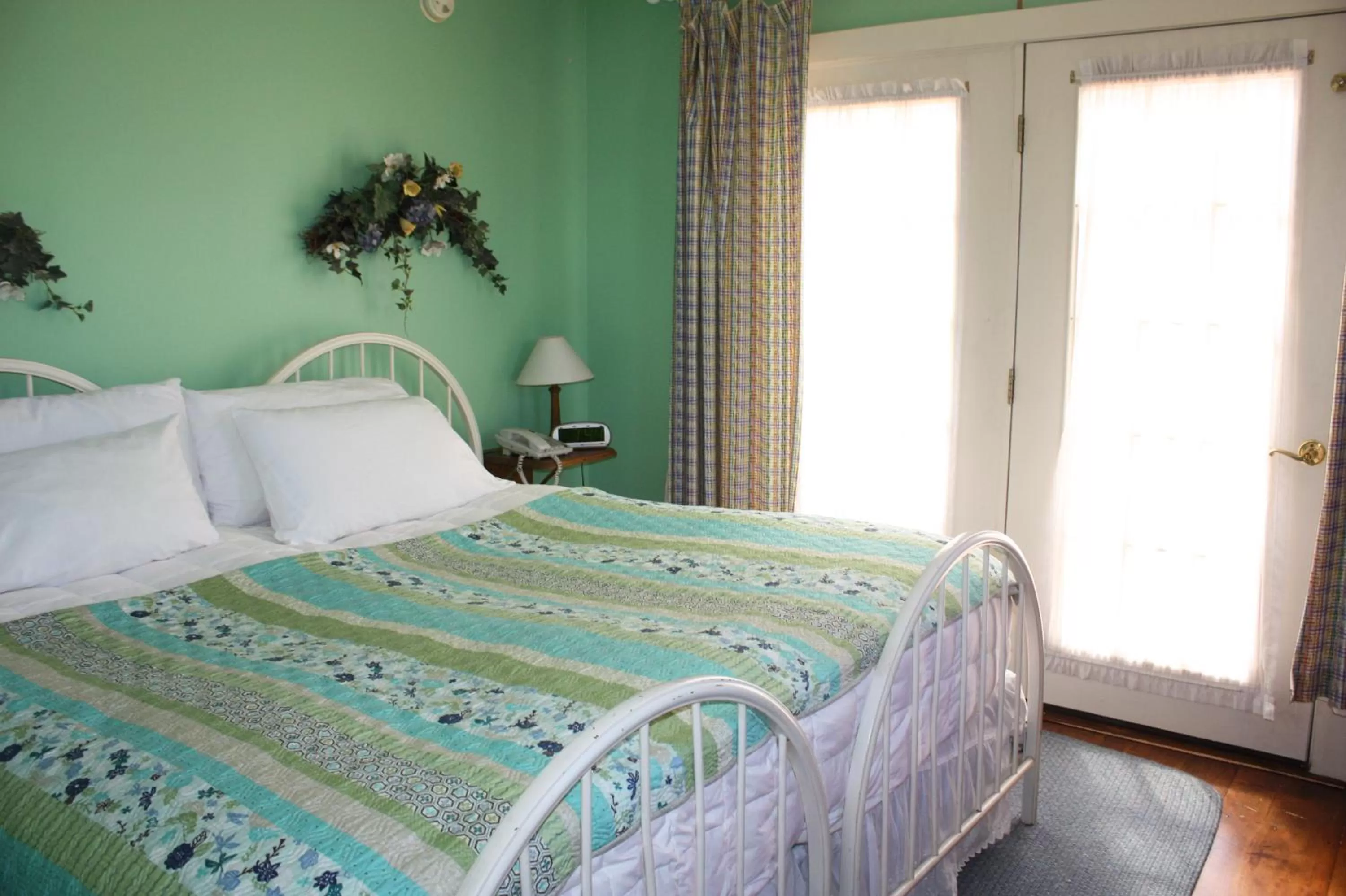 Bed in The White House Inn