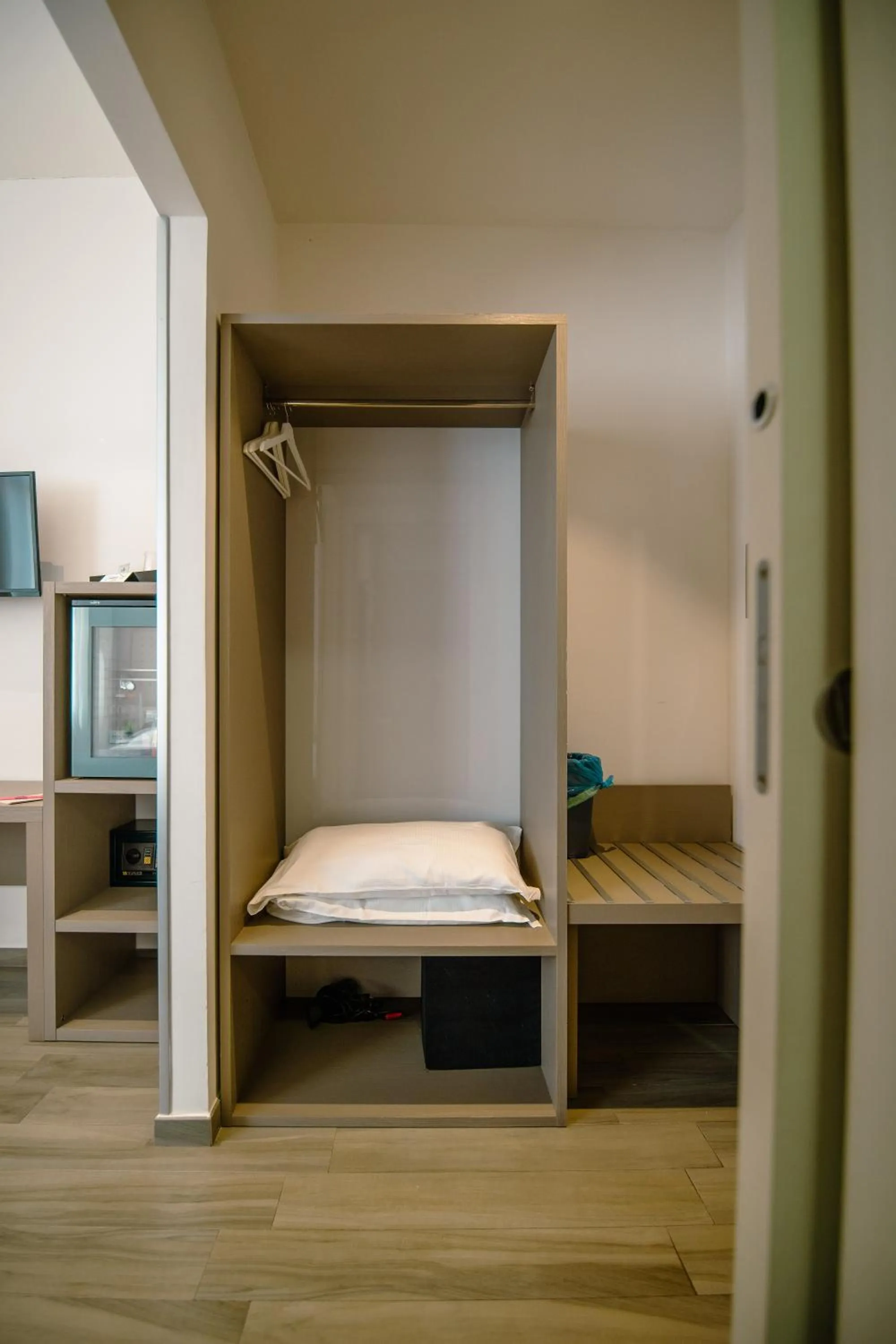 Photo of the whole room, Bed in Hotel Bruman Salerno