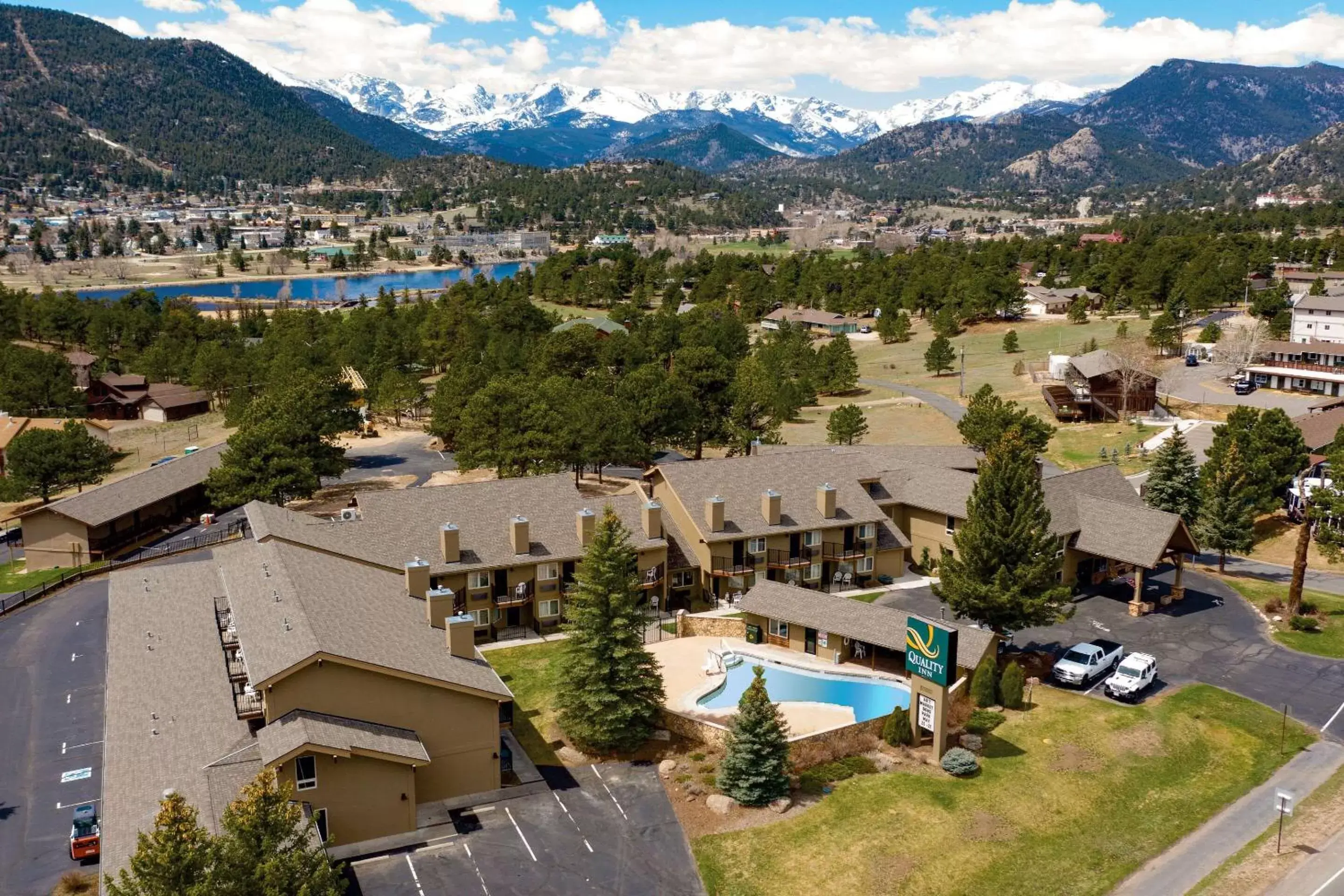 Property building, Bird's-eye View in Quality Inn near Rocky Mountain National Park