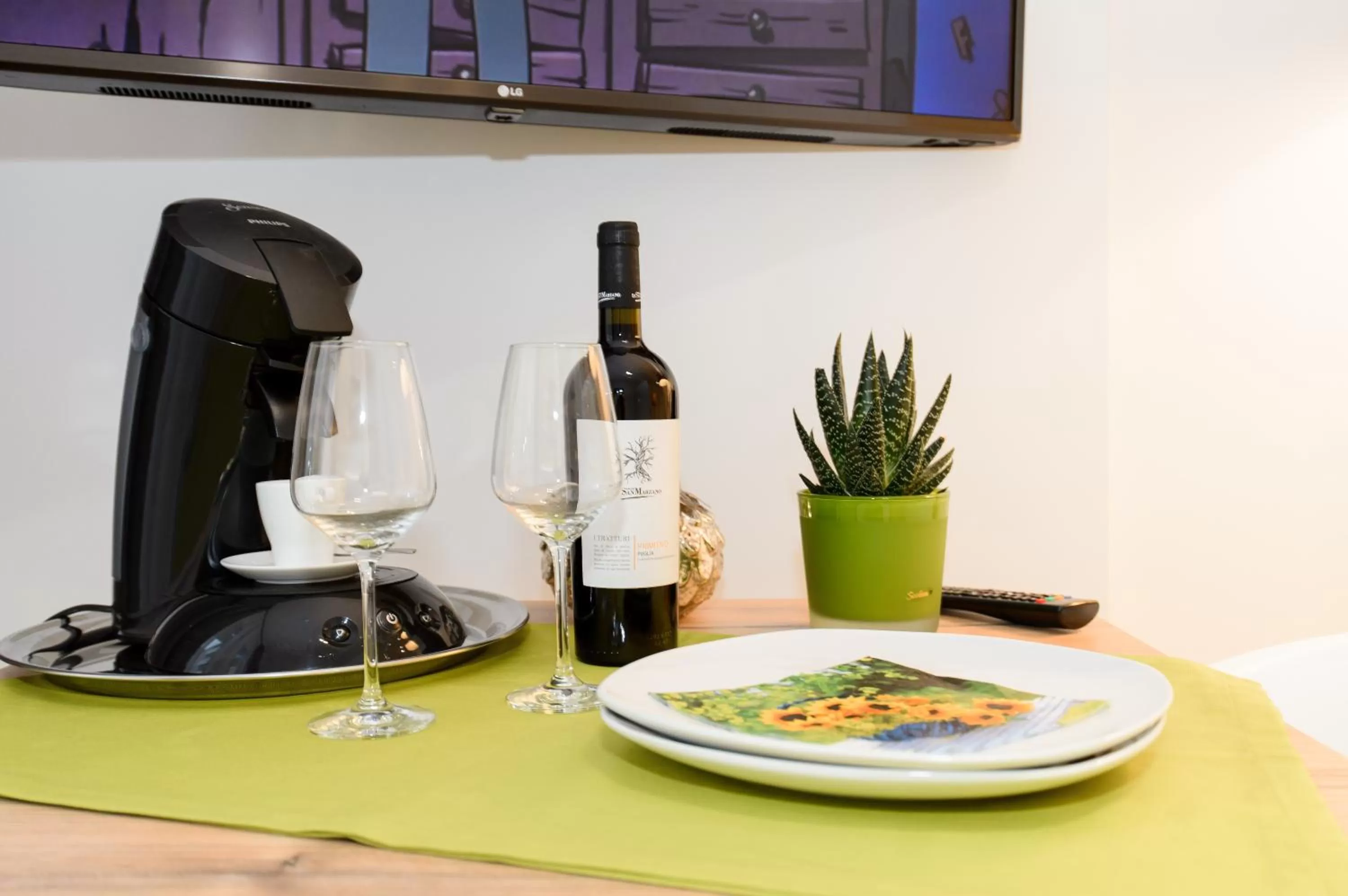 Coffee/tea facilities in Apart Hotel Messe Munich - my room Apartments