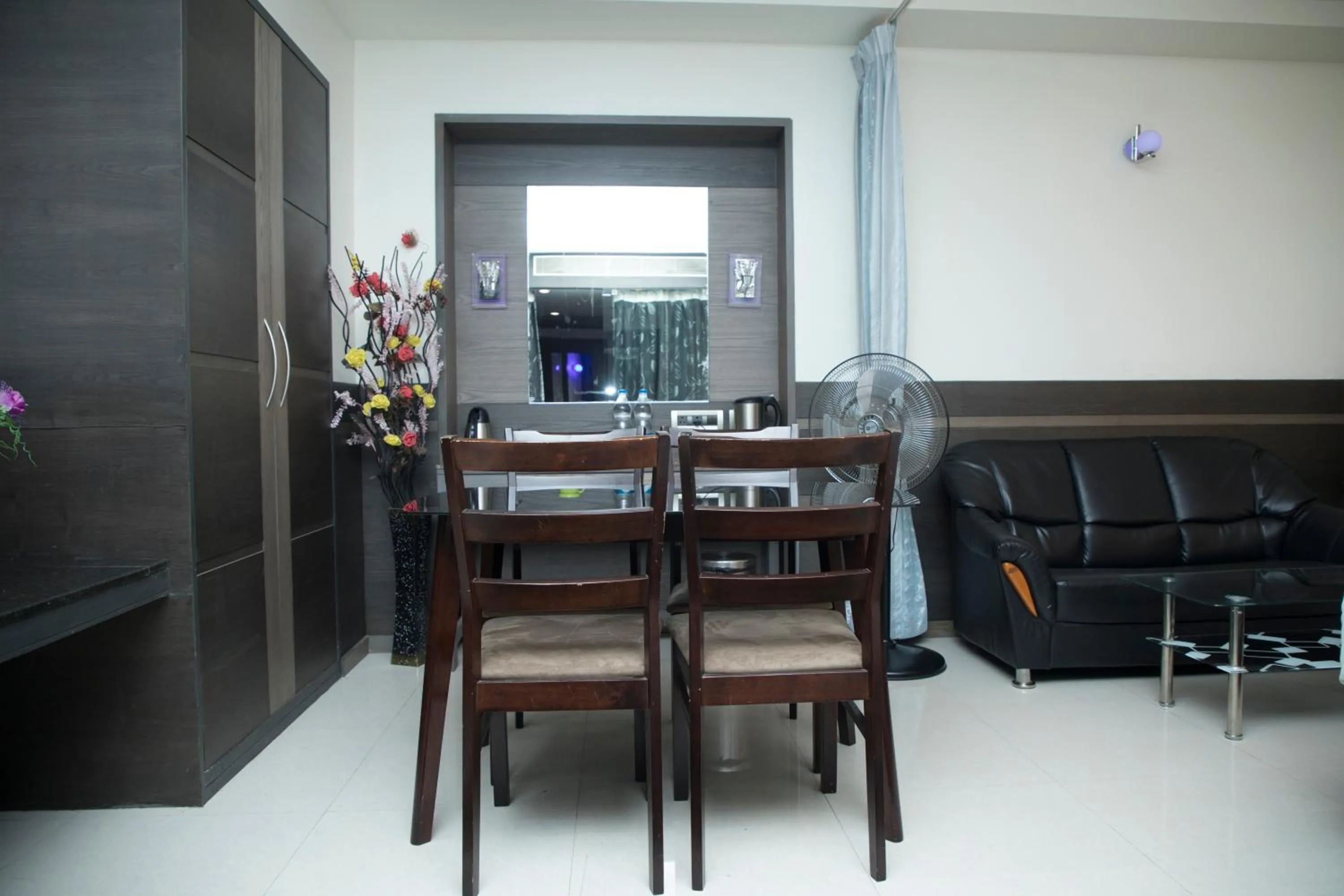 Dining area in Moskva Hotel