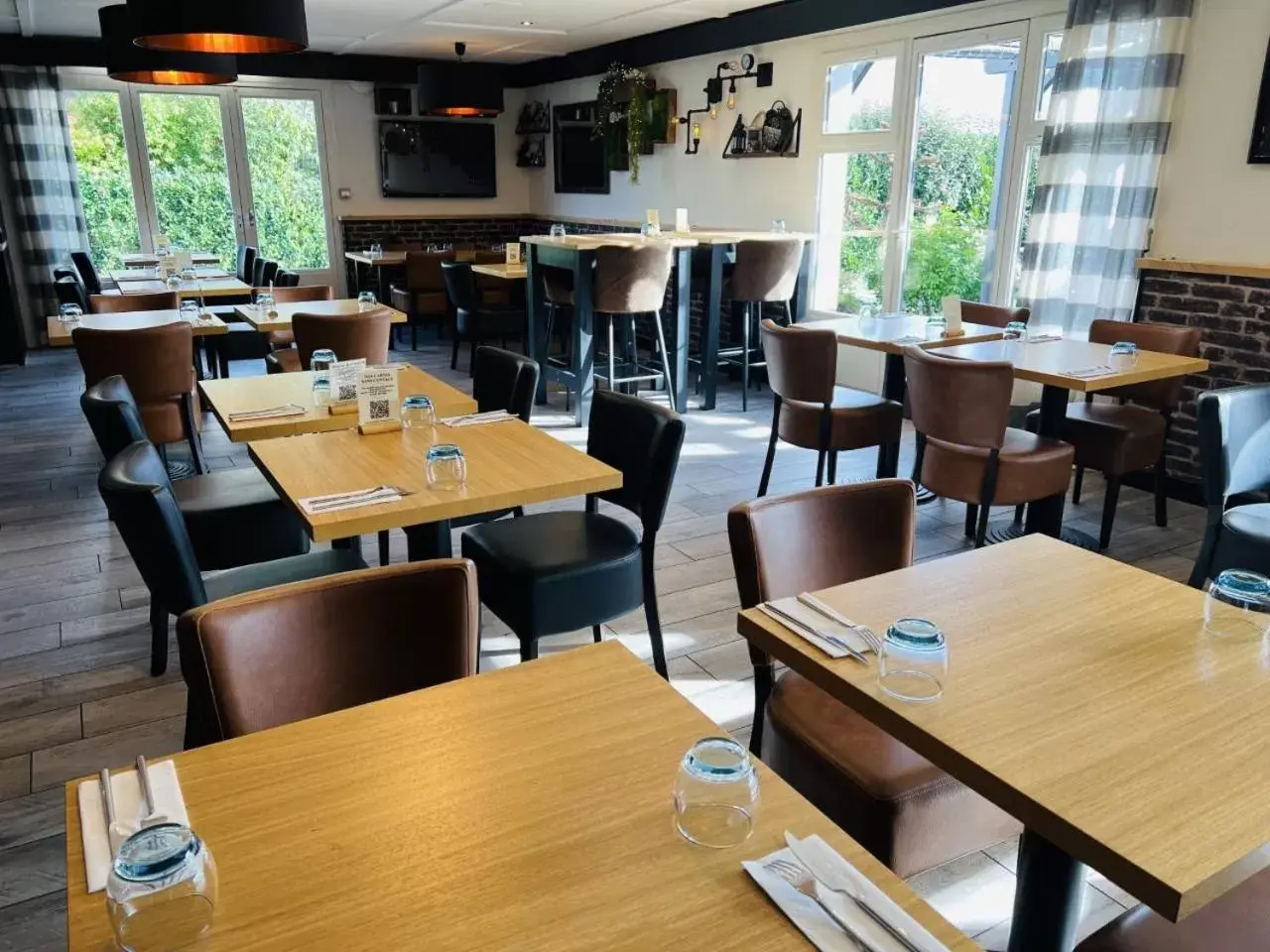 Restaurant/places to eat in Kyriad Lisieux Restaurant/places to eat in Kyriad Lisieux