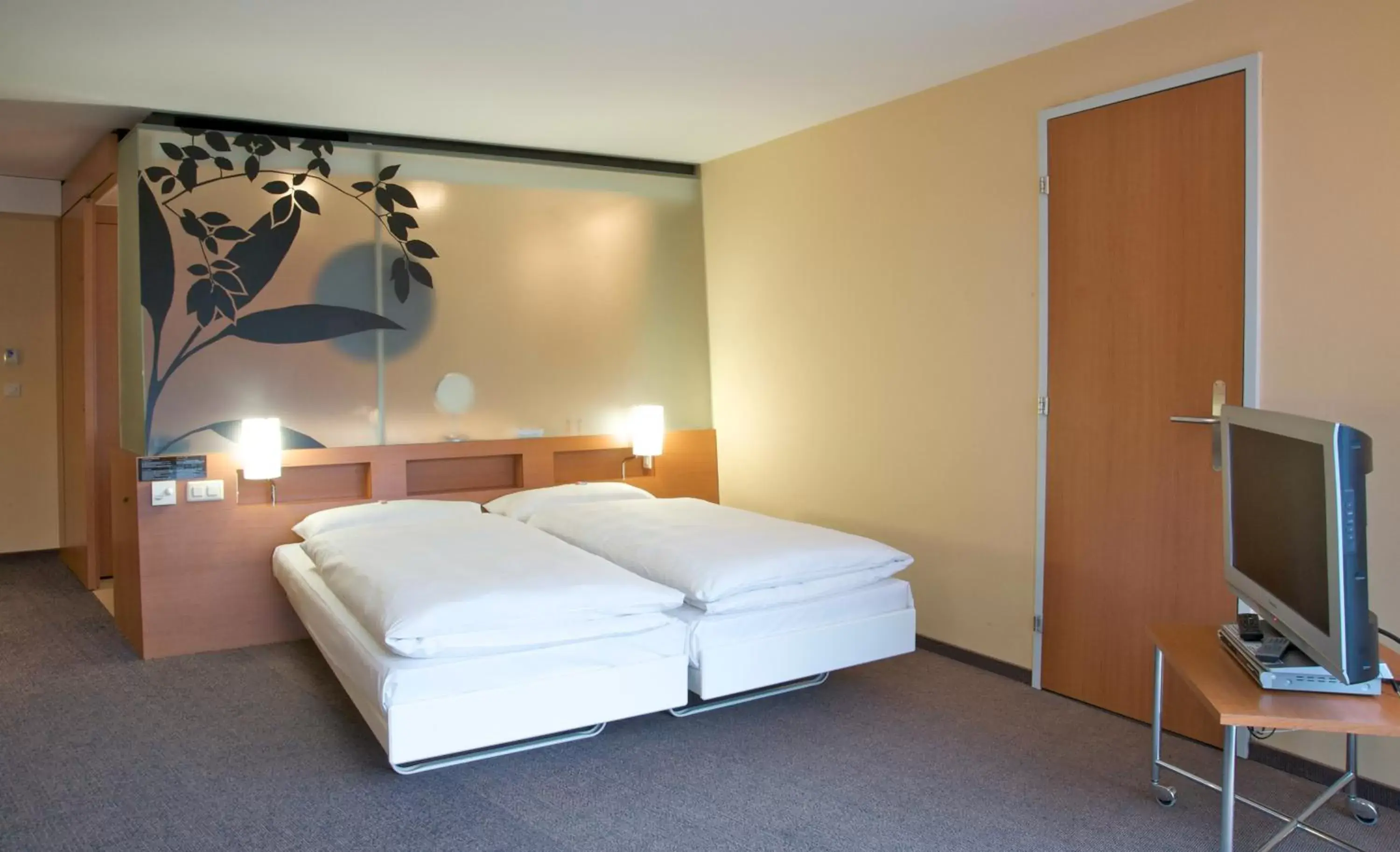 Double or Twin Room with City View in Palmiers by Fassbind Double or Twin Room with City View in Palmiers by Fassbind