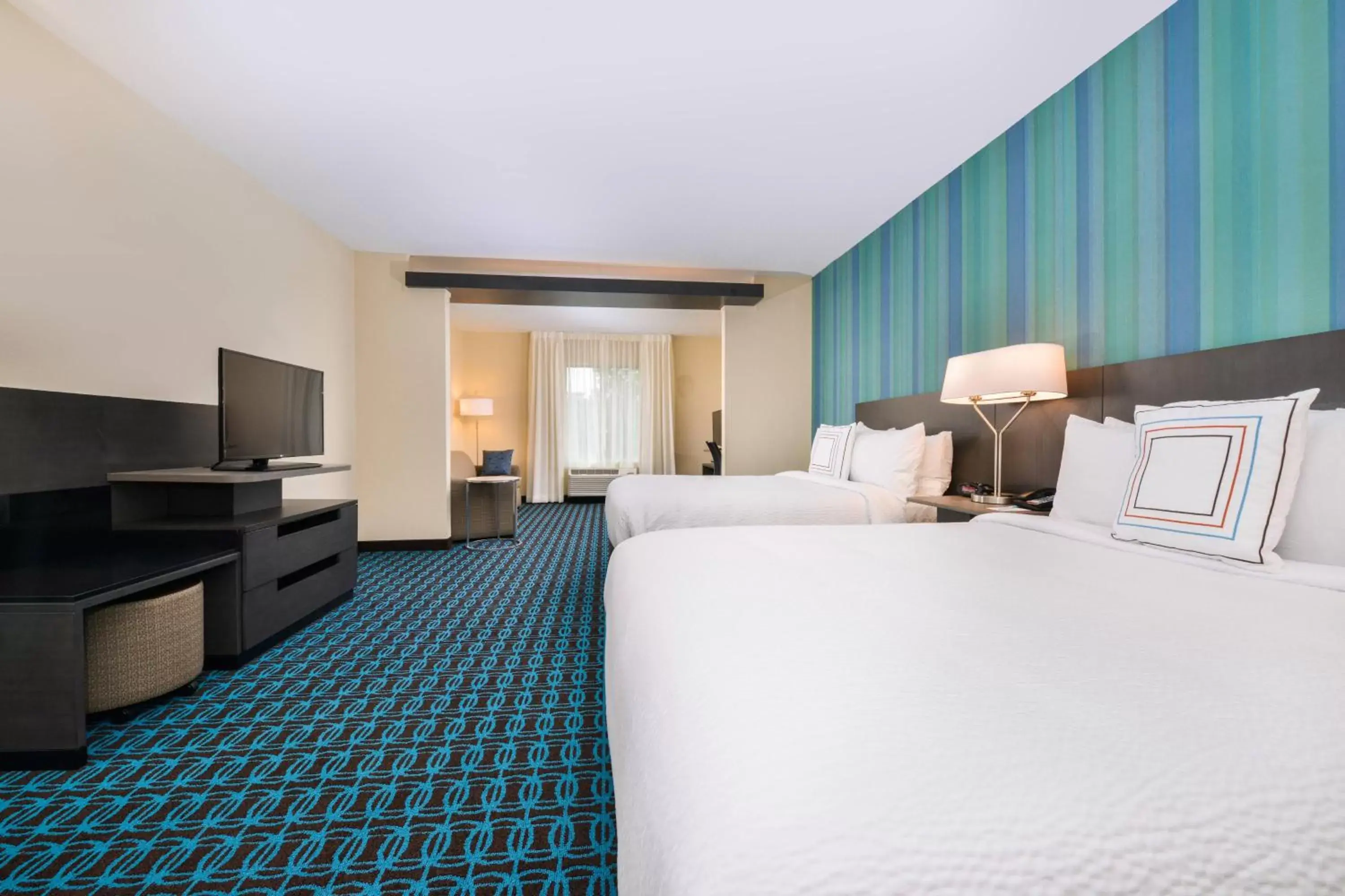Photo of the whole room, Bed in Fairfield Inn & Suites by Marriott Raleigh Cary