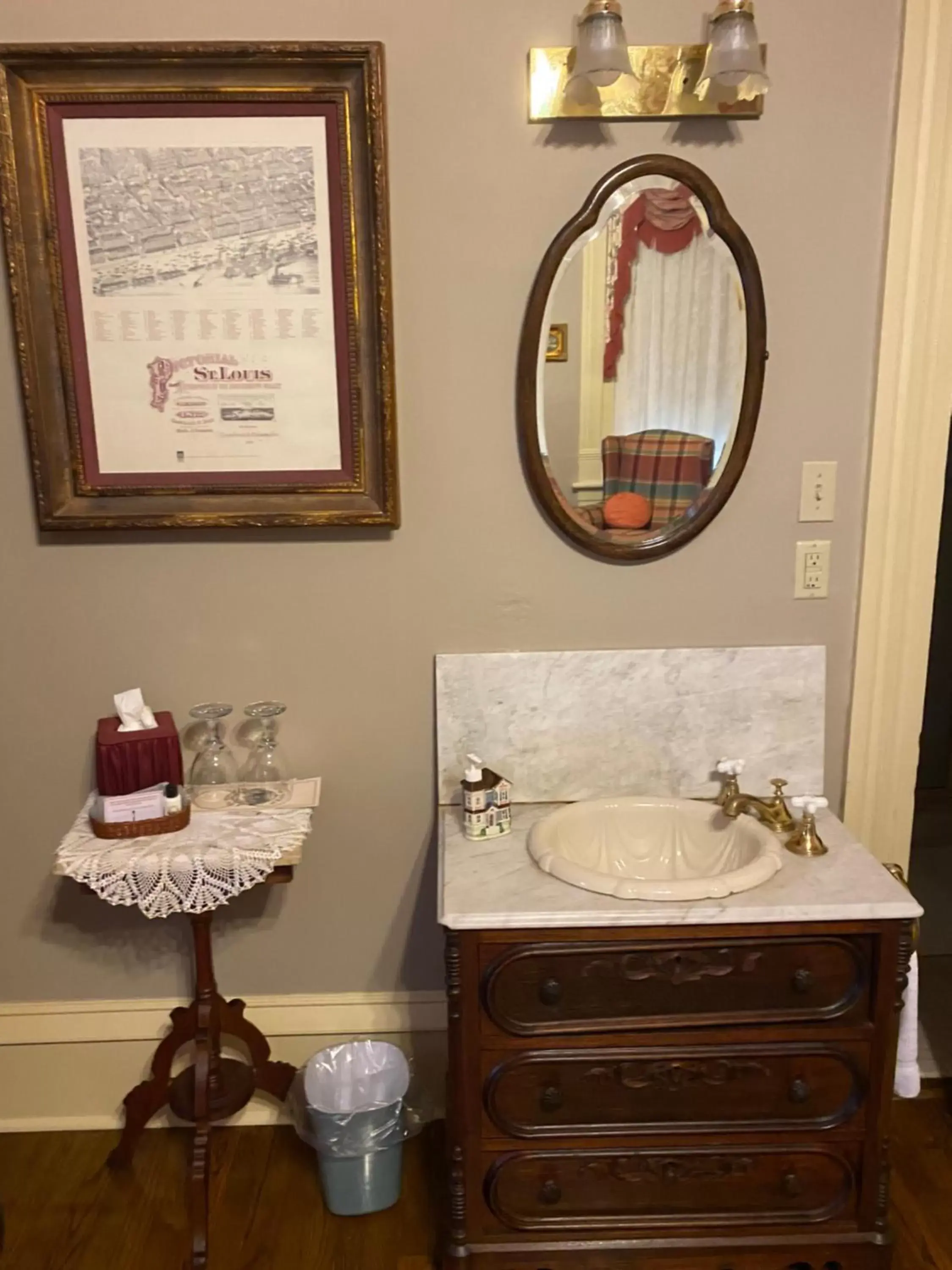 Bathroom in The Empress of Little Rock