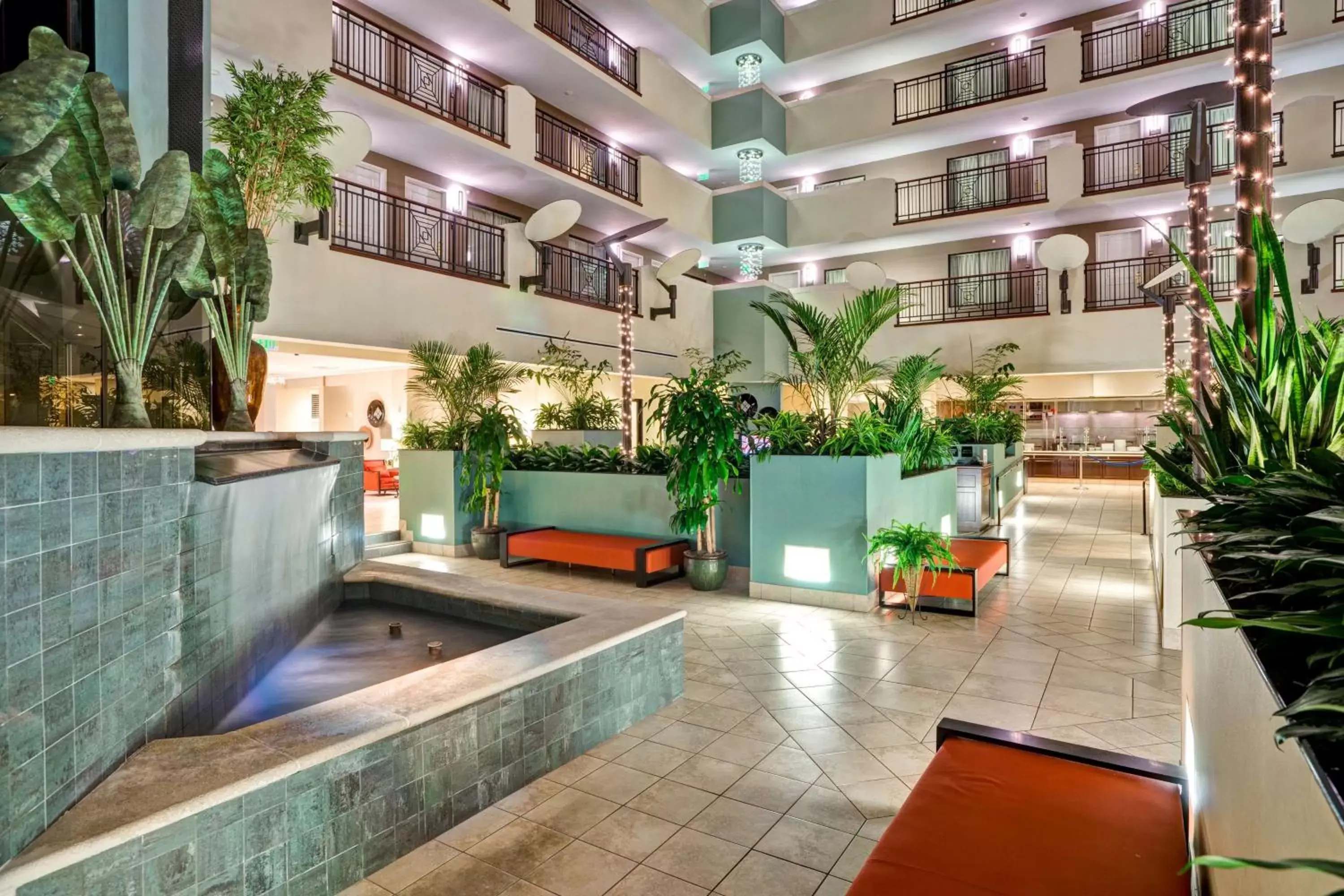 Lobby or reception in Embassy Suites Fort Myers - Estero