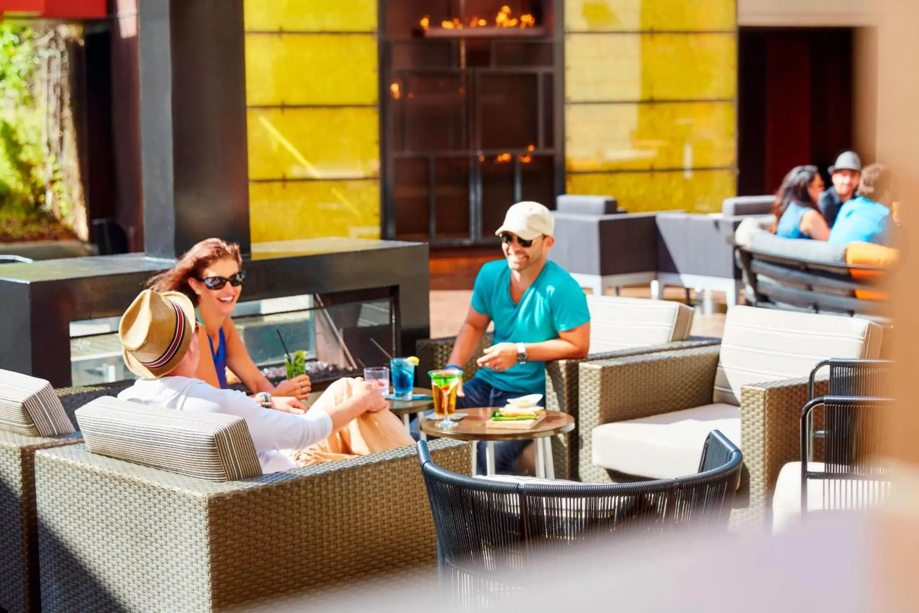 Lounge or bar in Marina del Rey Marriott