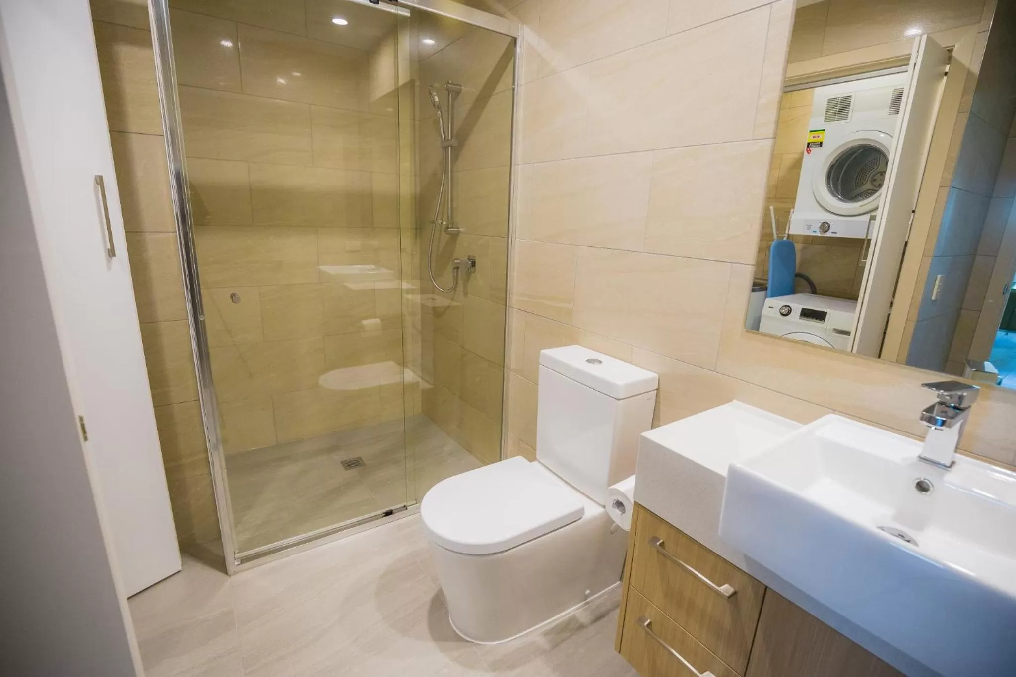 The Windsor, Hotel Rooms & Apartments