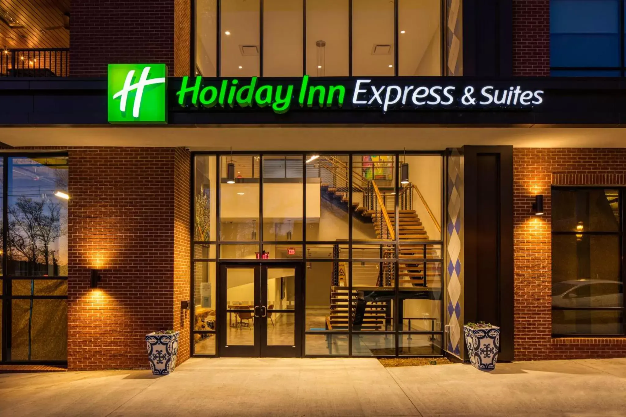 Property building in Holiday Inn Express & Suites - Charlotte - South End, an IHG Hotel