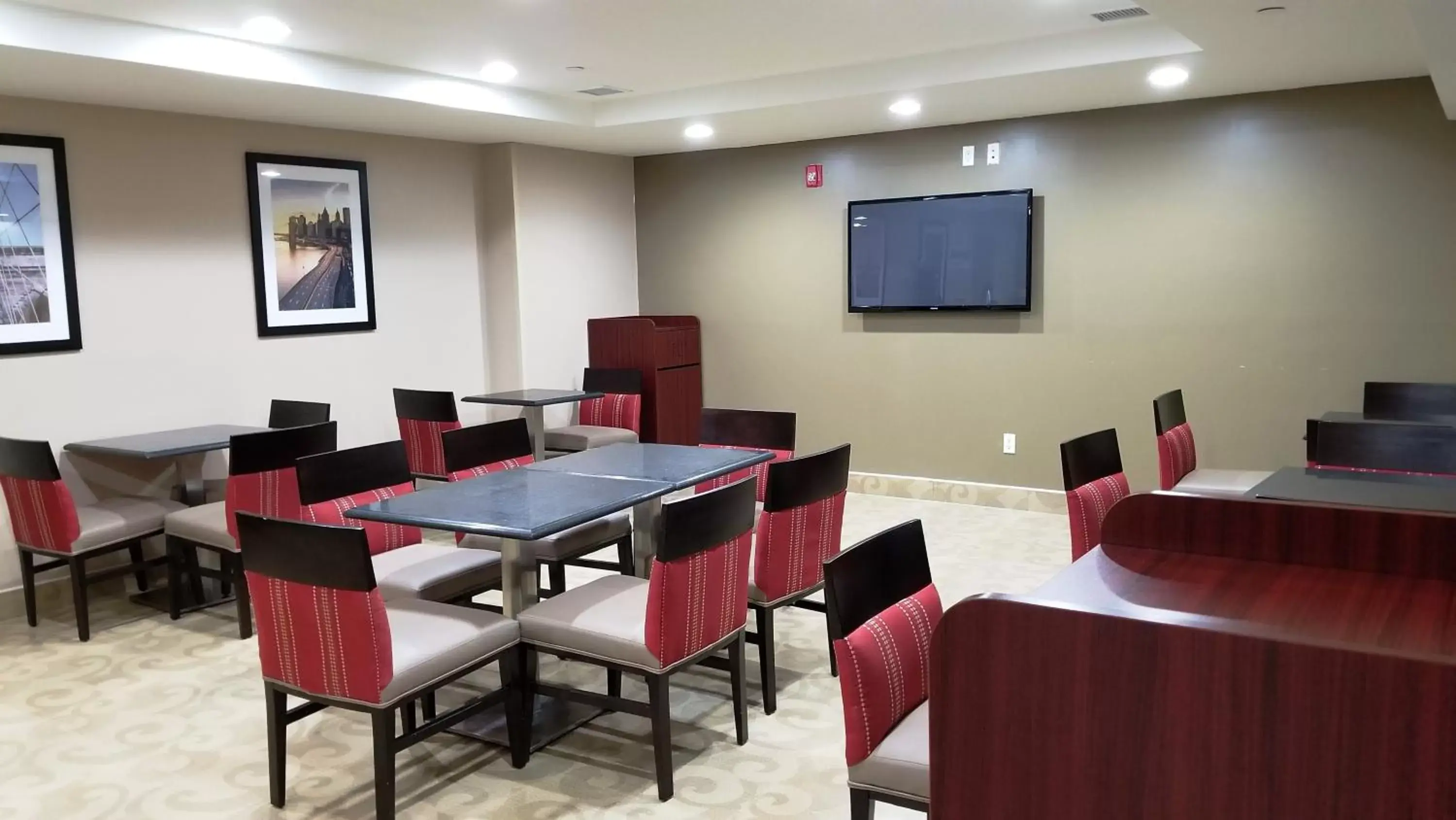 Restaurant/places to eat in Days Inn by Wyndham Brooklyn Marine Park