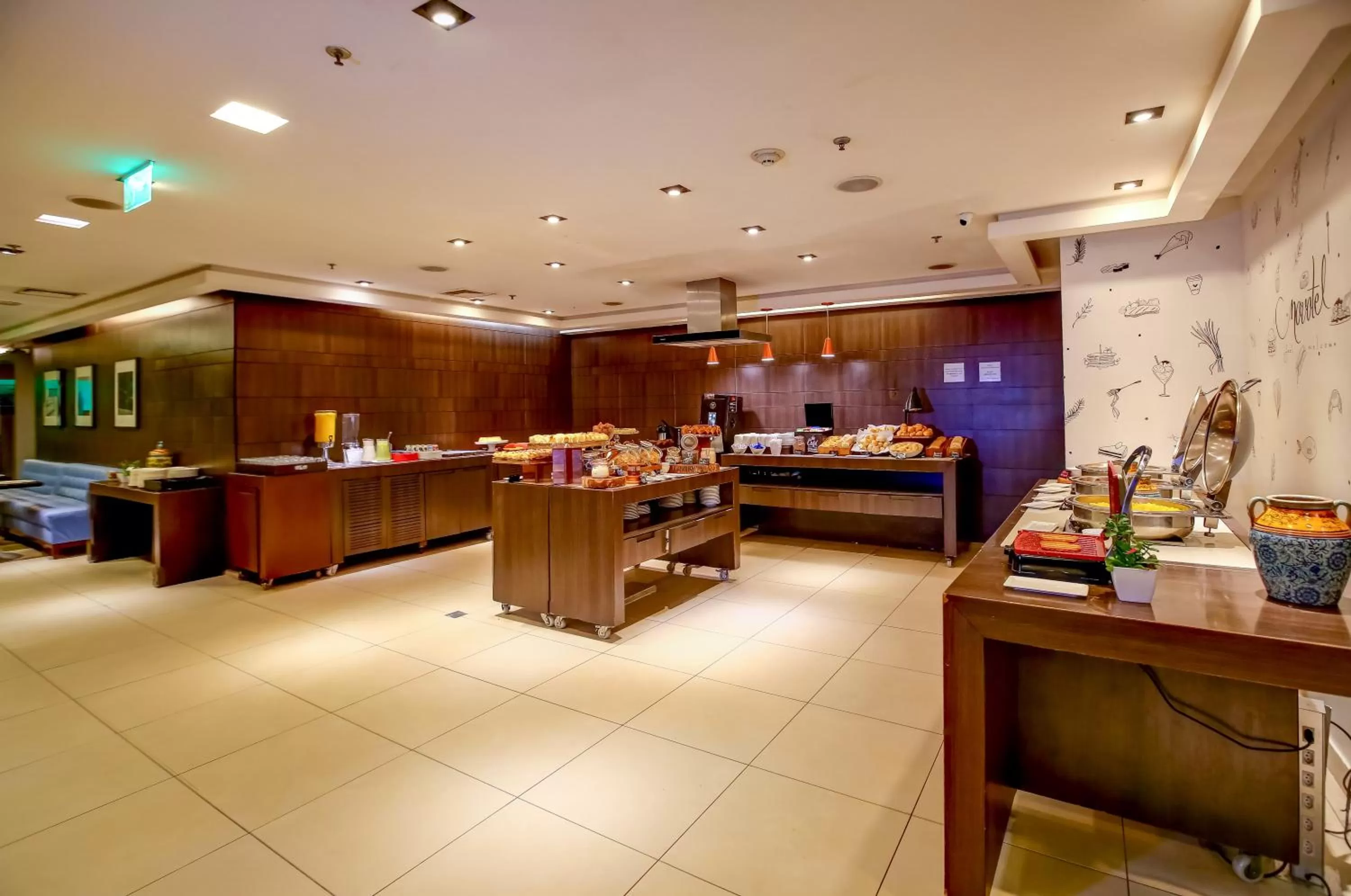 Restaurant/places to eat in Novotel RJ Santos Dumont