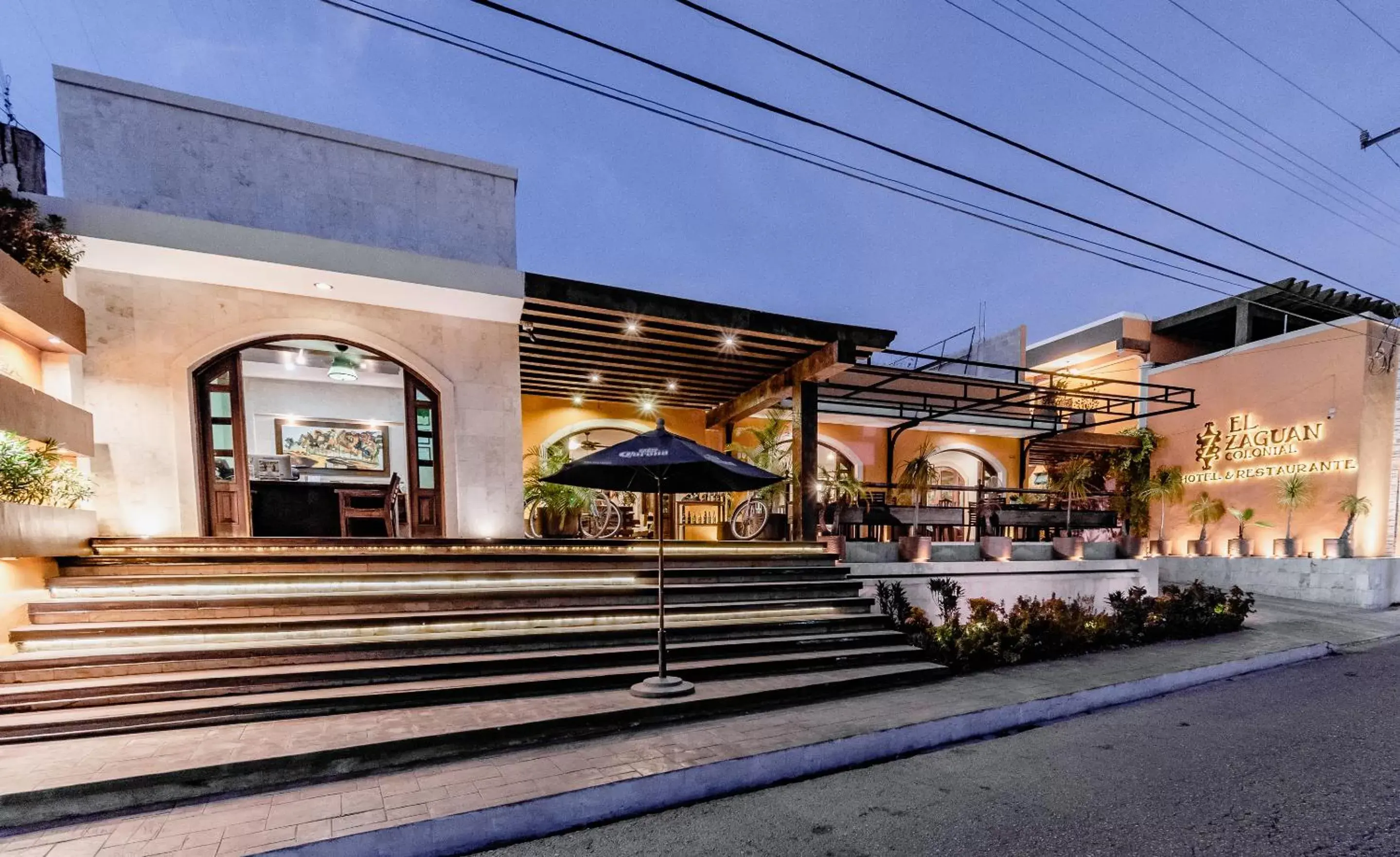 Property Building in El Zaguán Colonial by GuruHotel