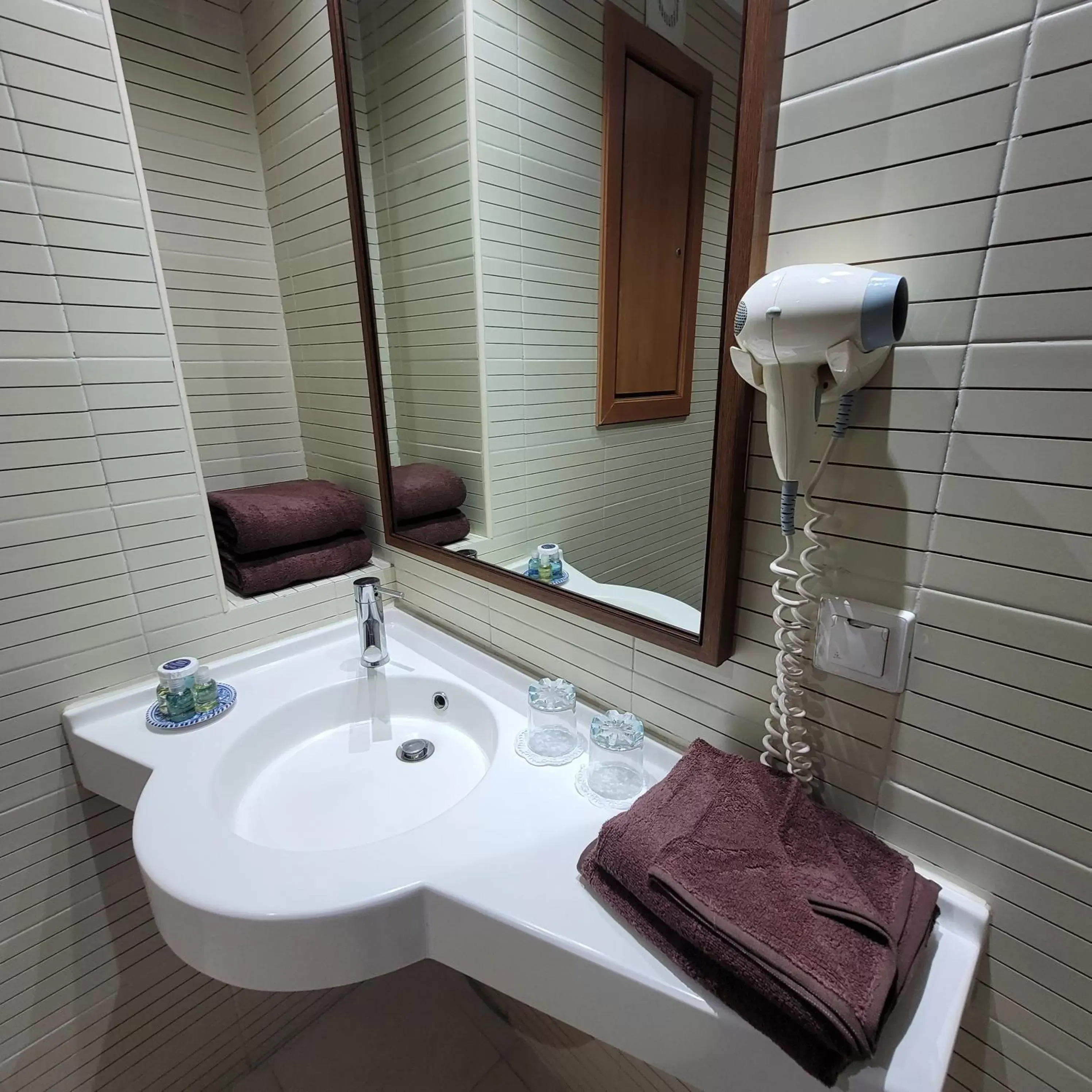 Bathroom in Hotel Tiba