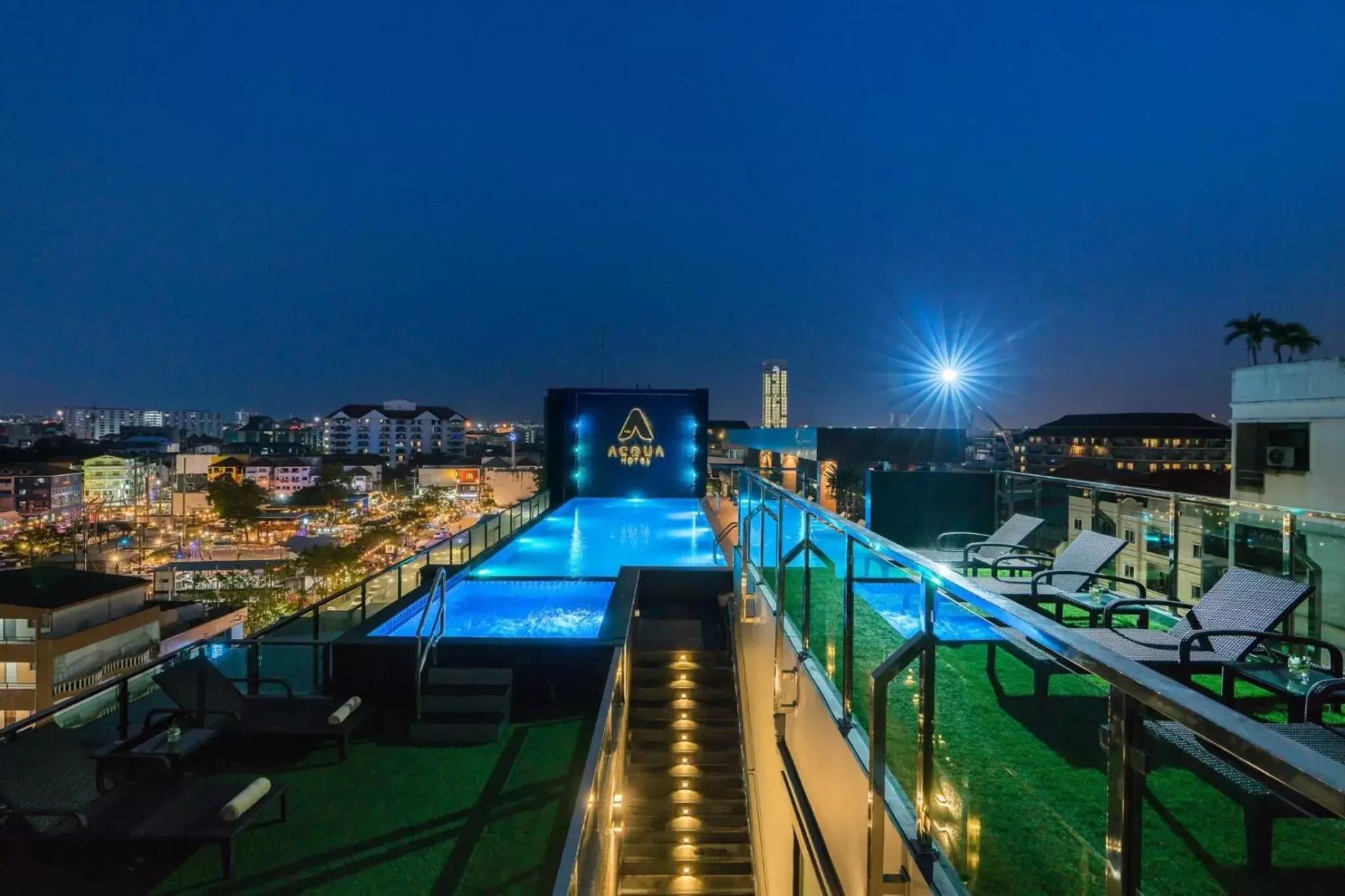 Night, Pool View in Acqua Hotel