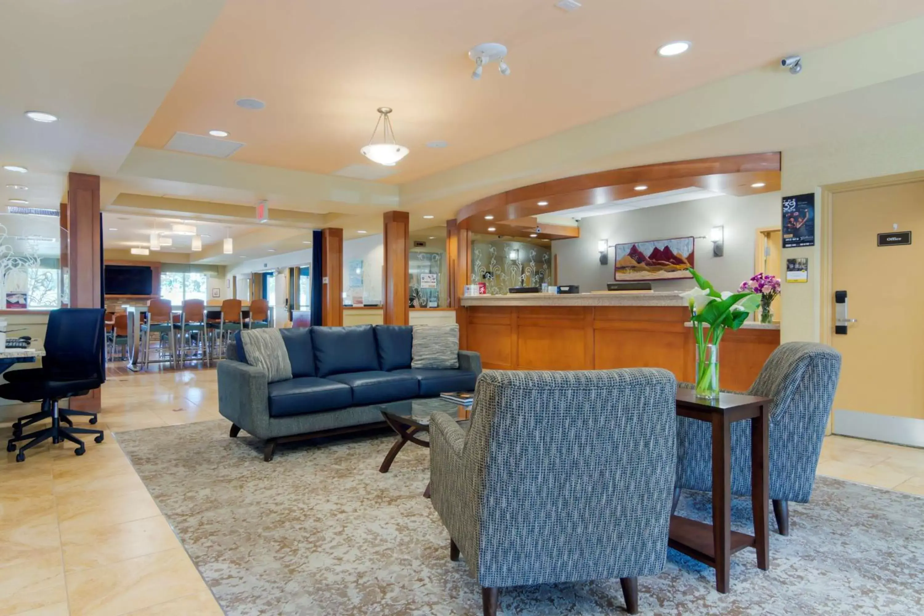 Lobby or reception in Best Western PLUS Chemainus Inn Lobby or reception in Best Western PLUS Chemainus Inn