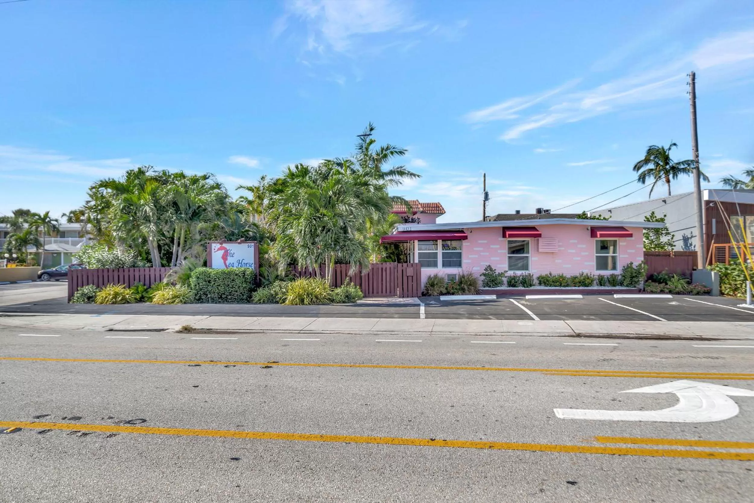 Street view, Property Building in Seahorse Guesthouse