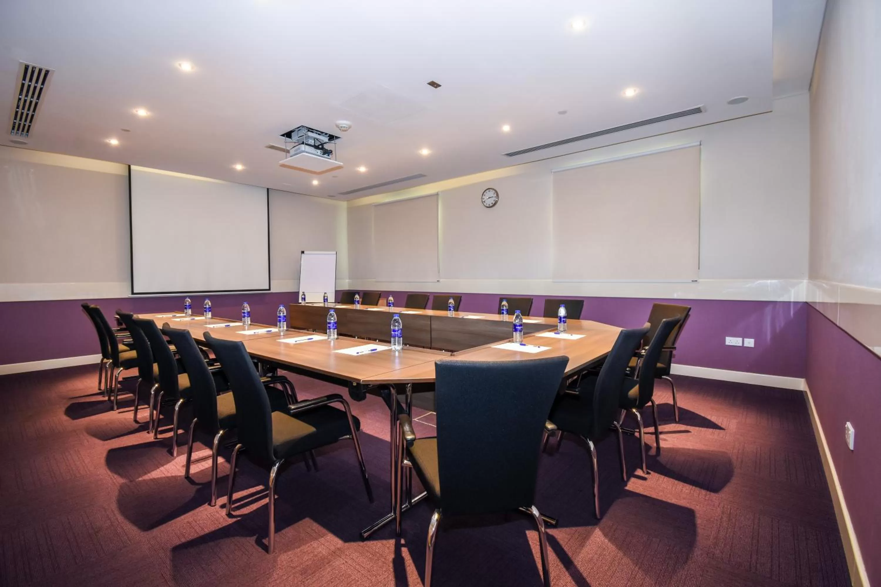 Meeting/conference room in Premier Inn Dubai Investments Park - An Emirates Group Company