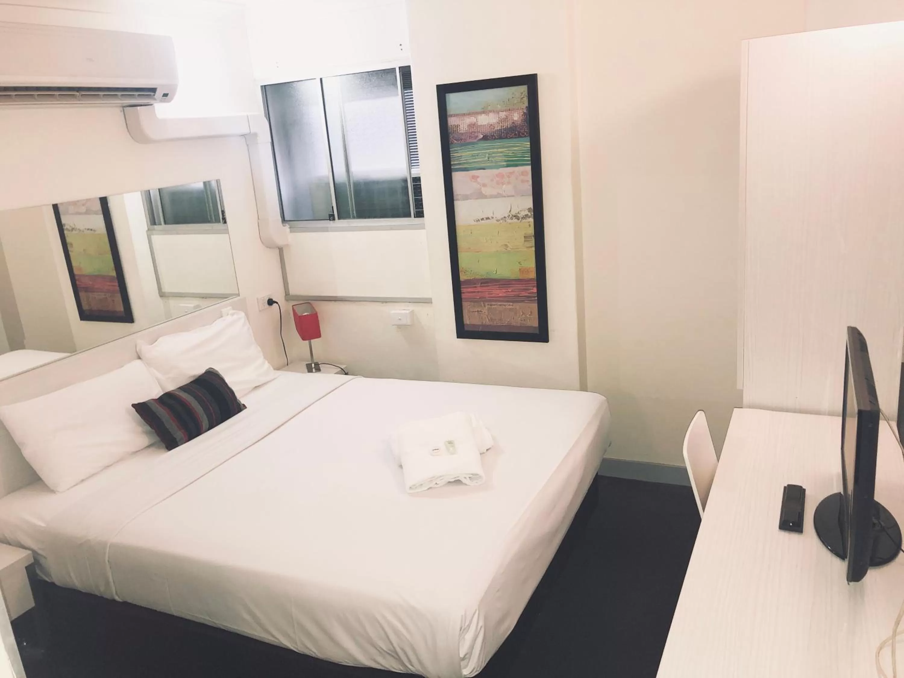 Photo of the whole room in Turbot House Hotel