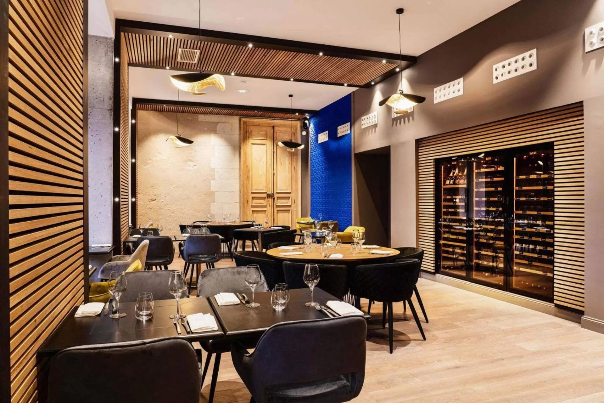 Restaurant/places to eat in Best Western Premier Hotel de la Cite Royale