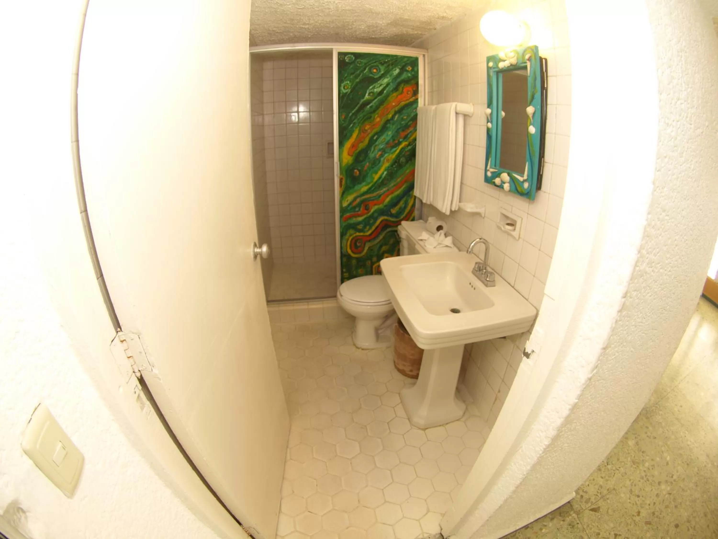 Bathroom in Hotel Flamingos