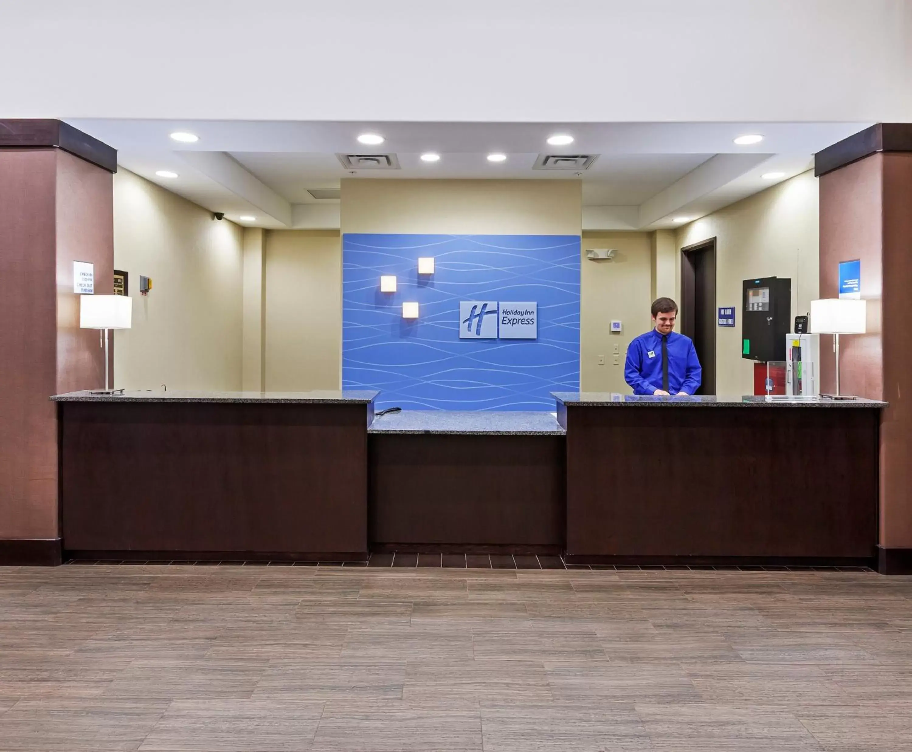 Lobby or reception in Holiday Inn Express Hotel and Suites Duncan, an IHG Hotel Lobby or reception in Holiday Inn Express Hotel and Suites Duncan, an IHG Hotel