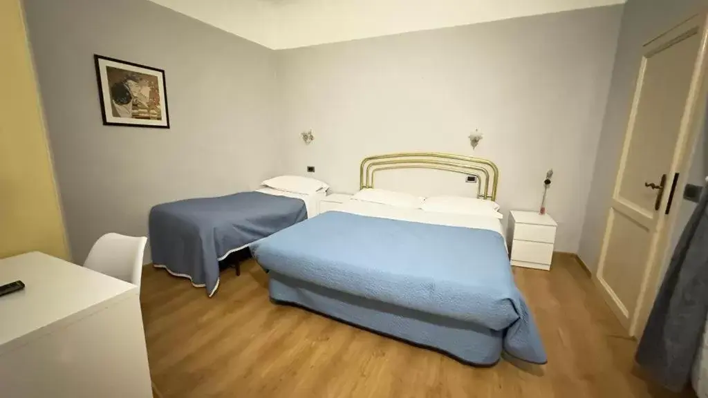 Bed in PICCOLO HOTEL Con Access ZTL !!! Ɲel Ƈentro Storico di Ƒirenze !!!