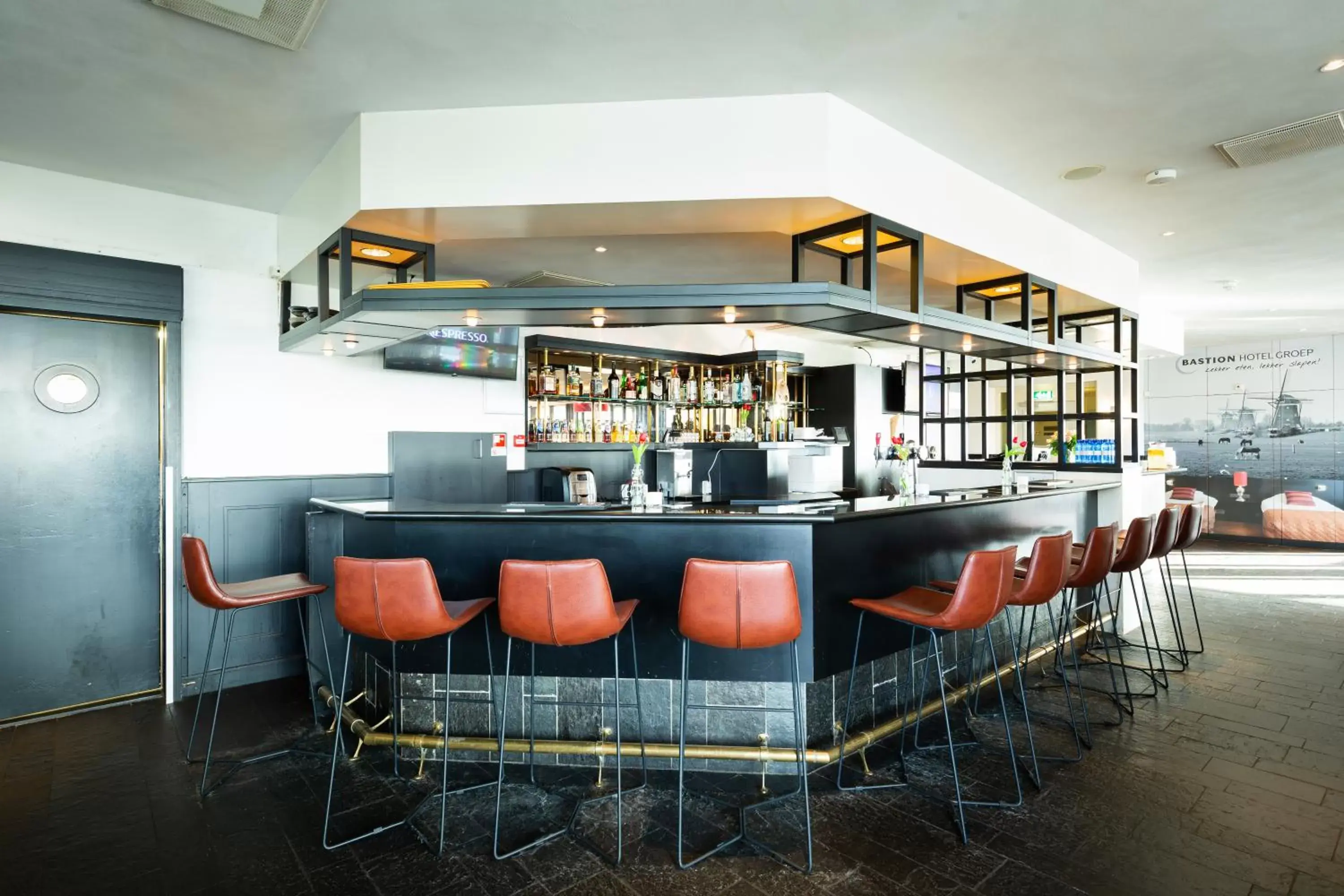 Lounge or bar, Lounge/Bar in Bastion Hotel Zoetermeer