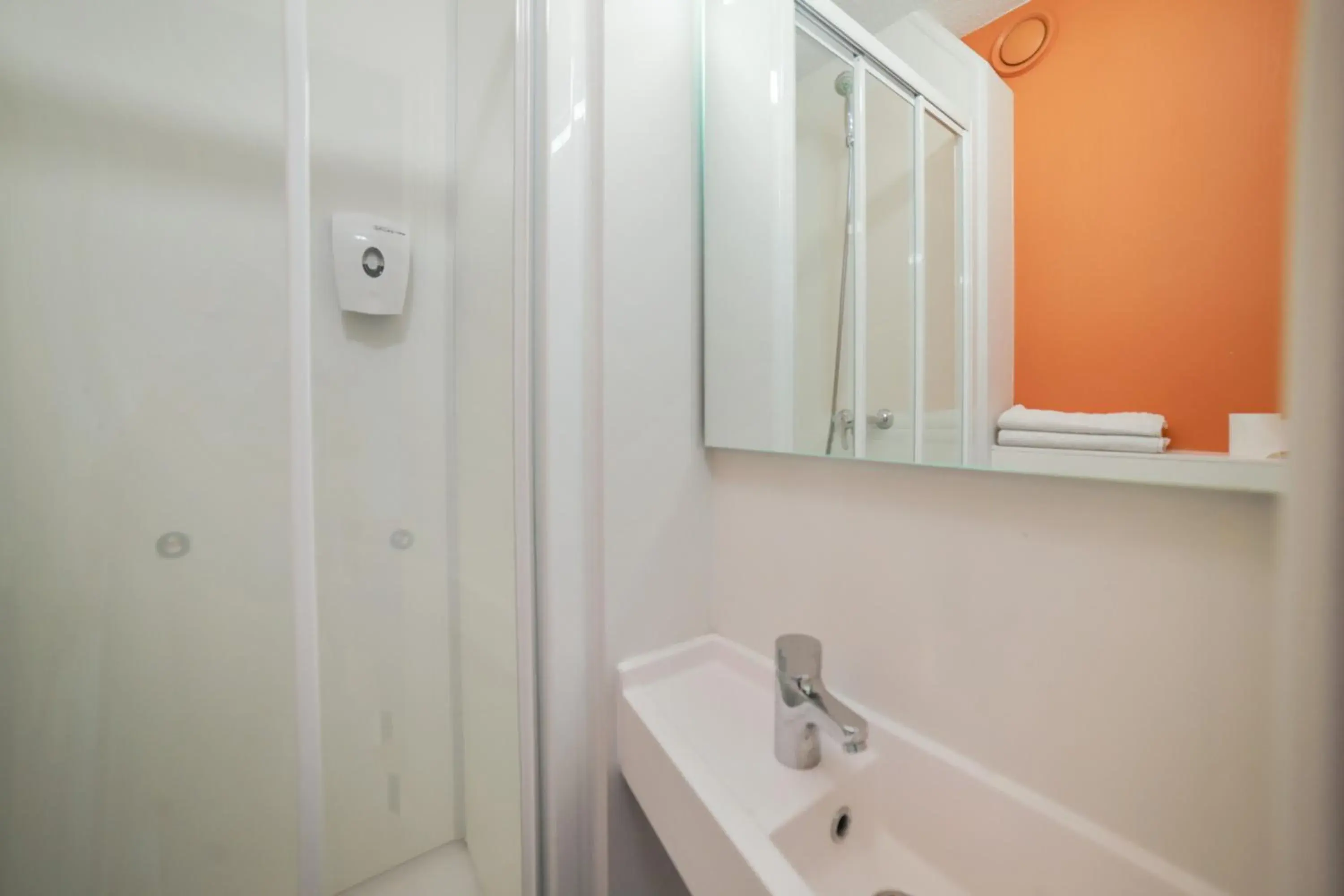 Bathroom in Premiere Classe Angers Est - St Barthelemy D'Anjou