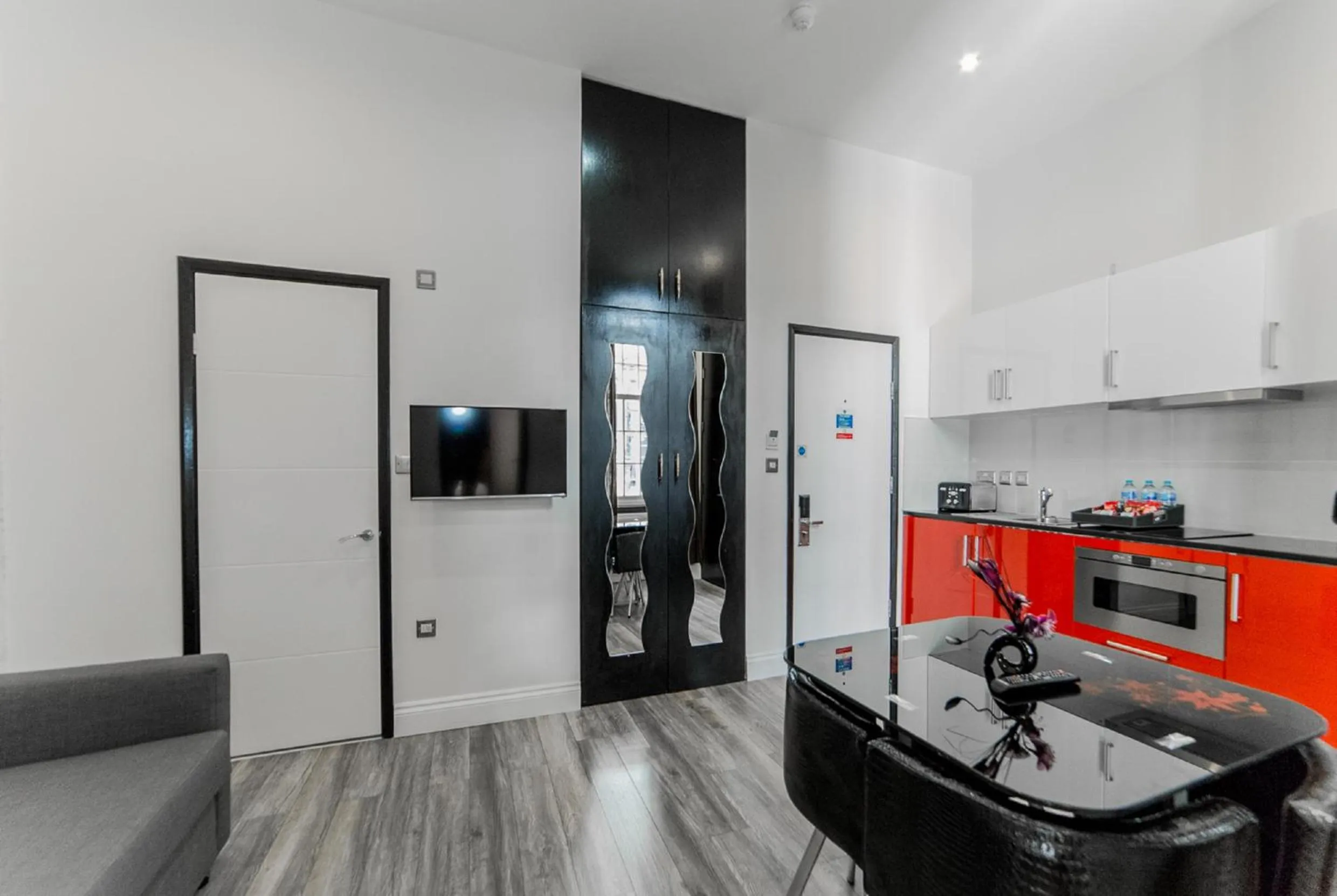 Kitchen or kitchenette in Imperial Court Suites