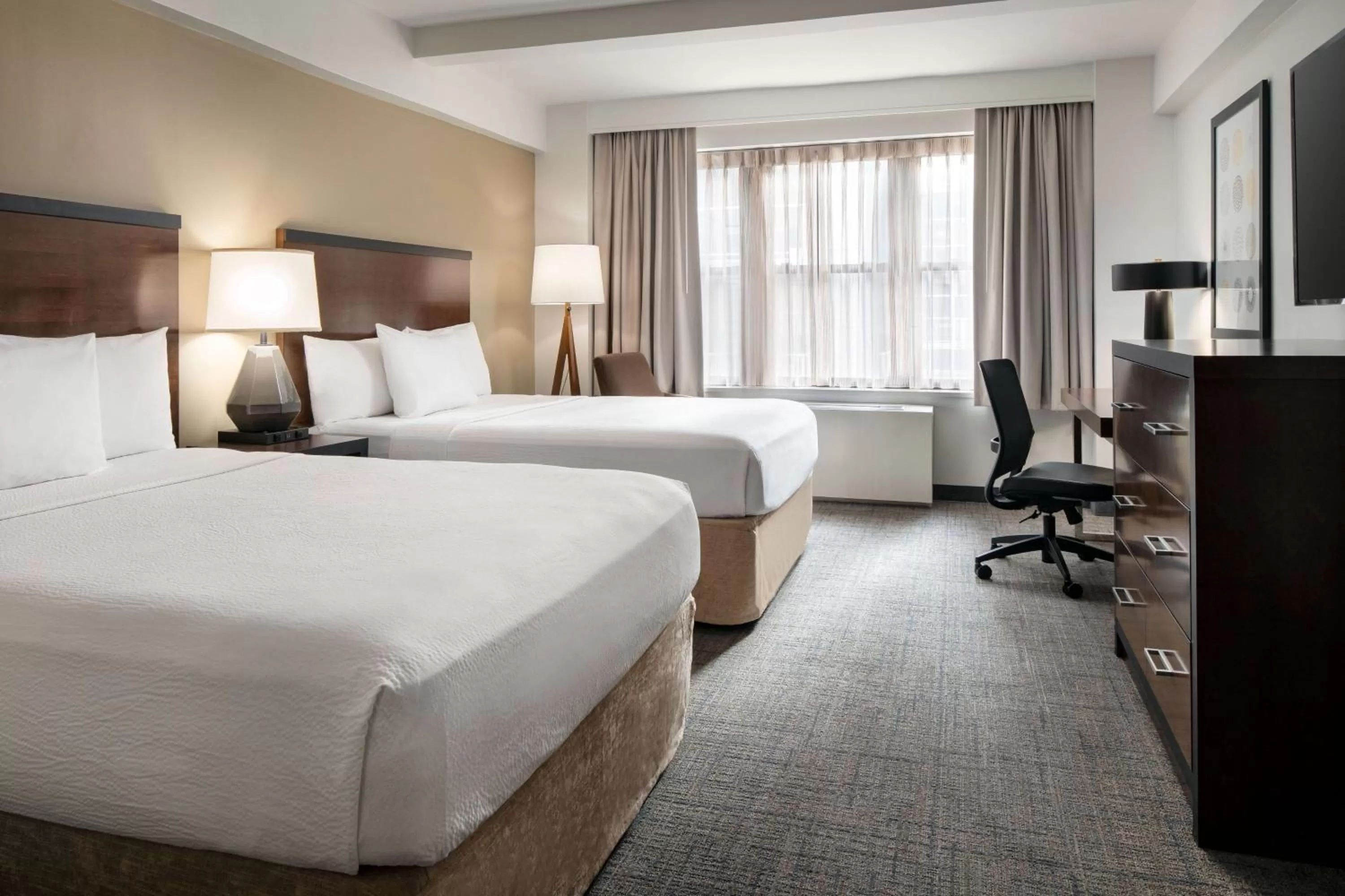 Photo of the whole room, Bed in Residence Inn by Marriott New York Manhattan/ Midtown Eastside