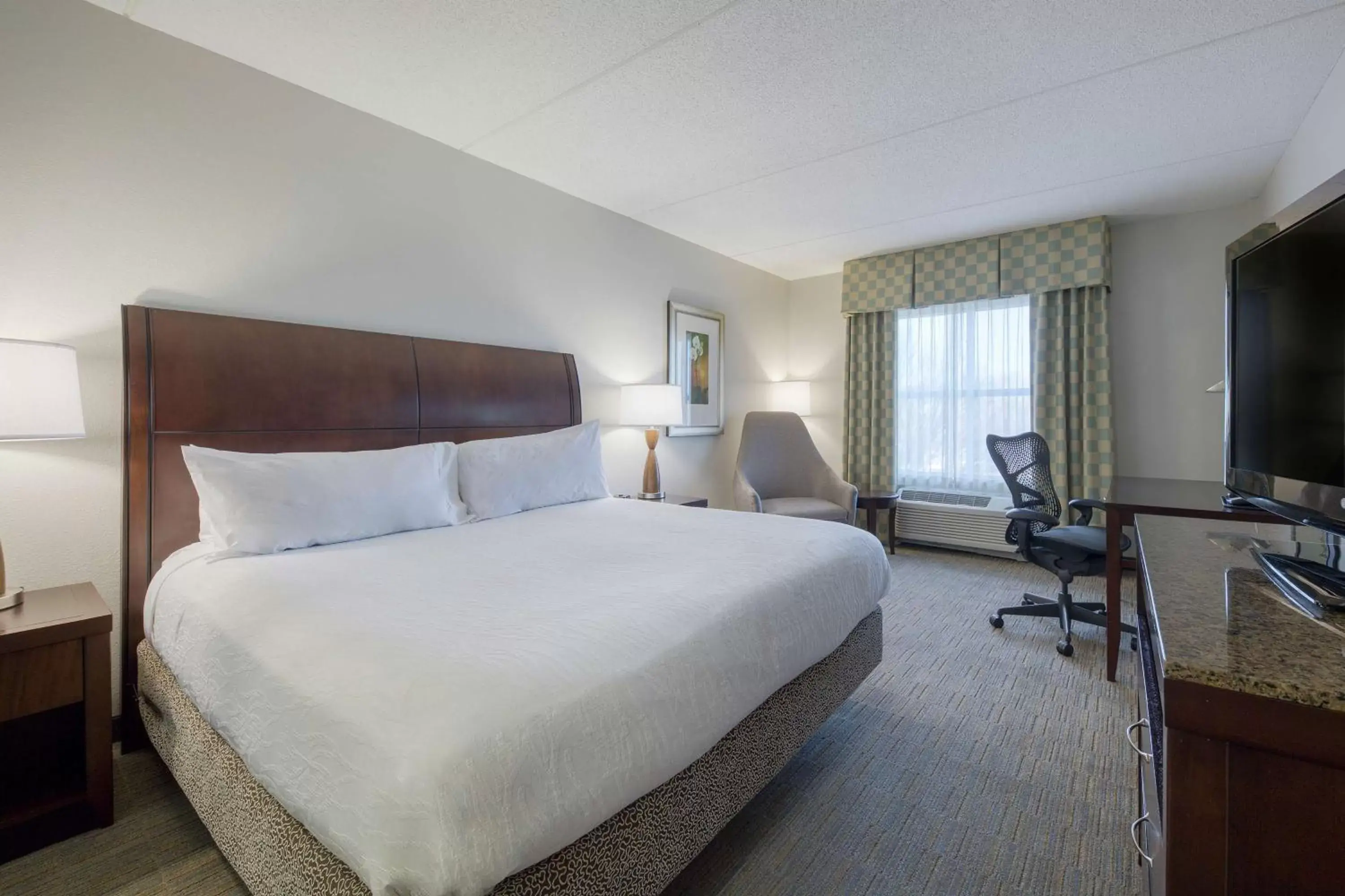 Bedroom, Bed in Hilton Garden Inn Durham Southpoint