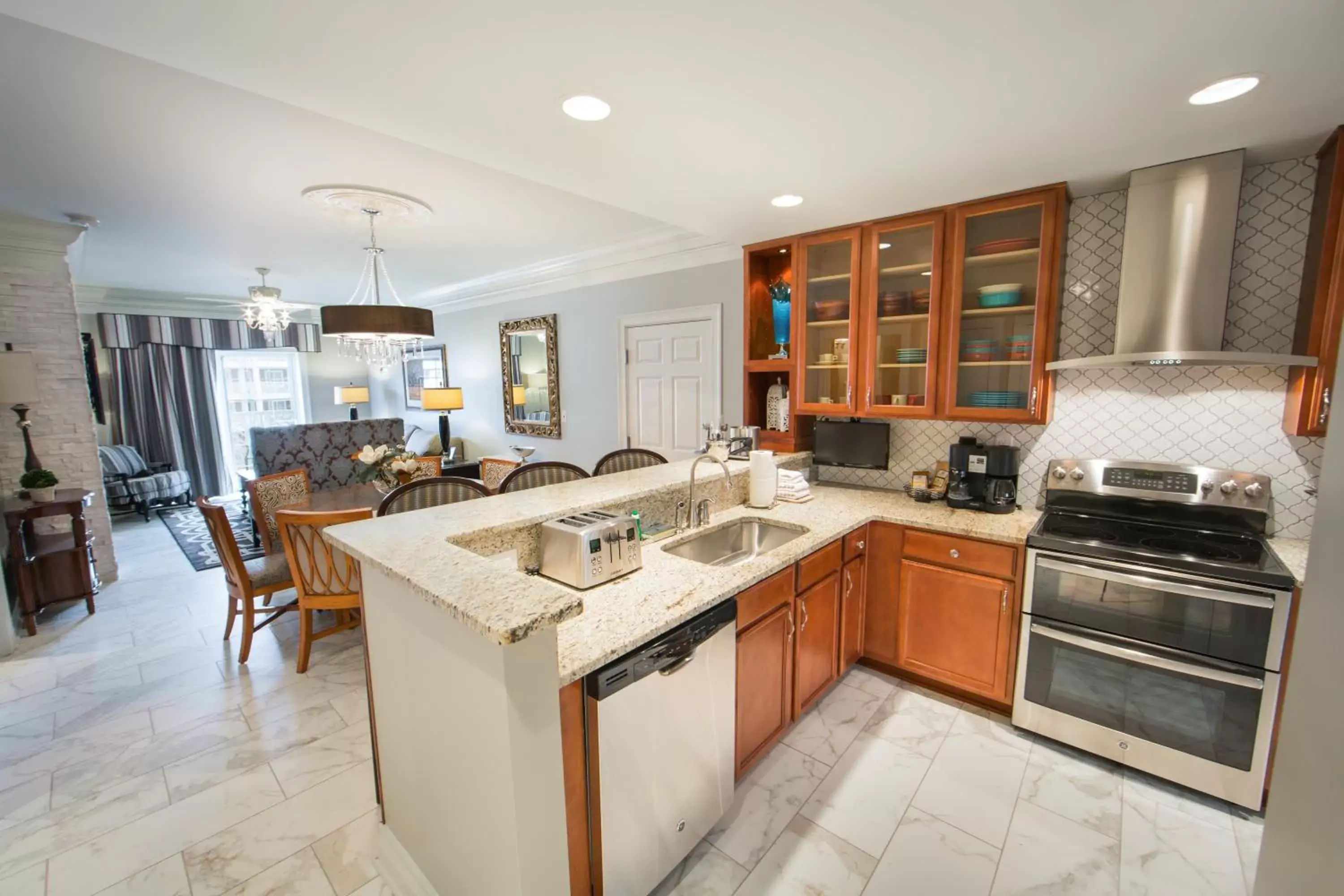 Photo of the whole room, Kitchen/Kitchenette in Holiday Inn Club Vacations Williamsburg Resort, an IHG Hotel