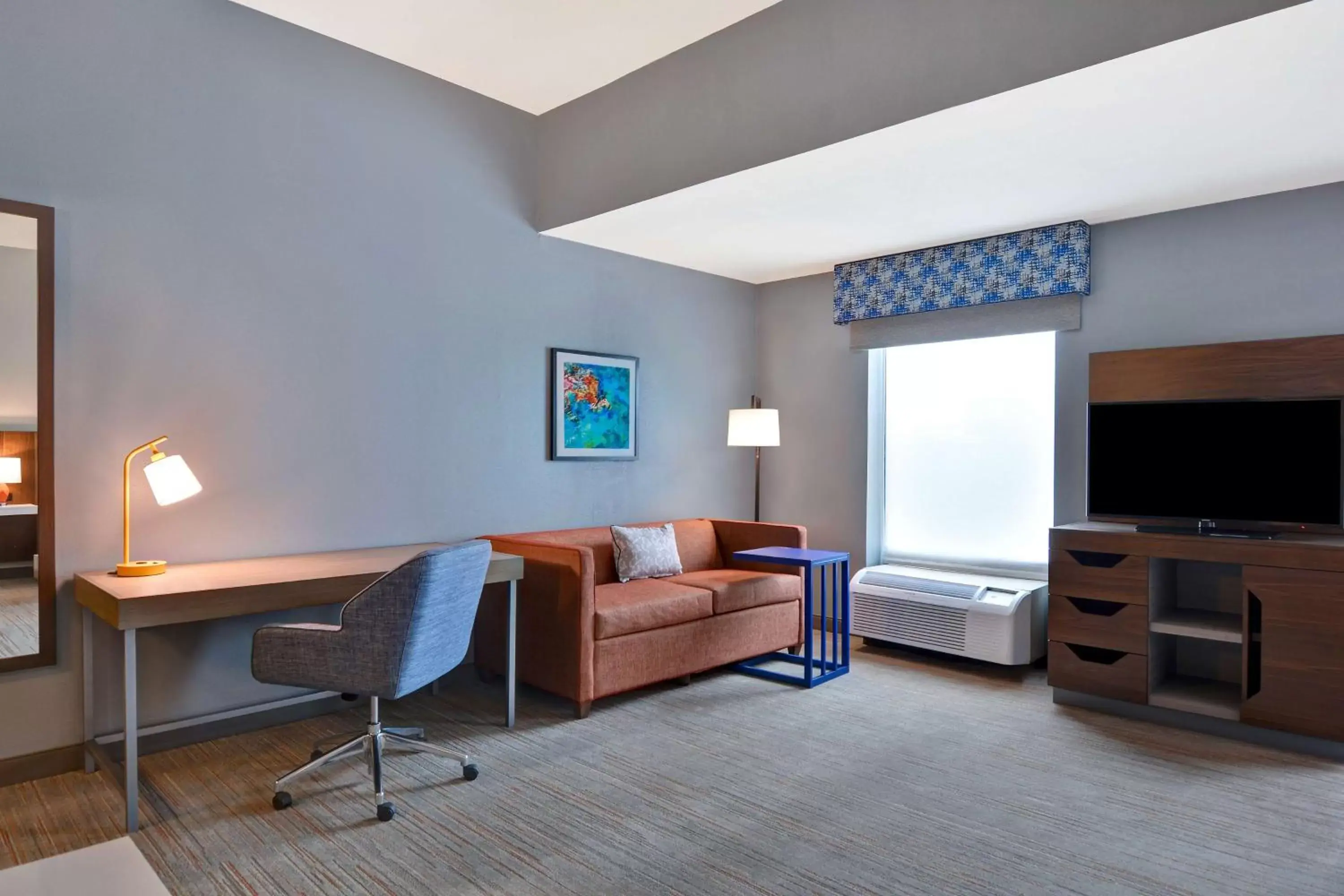 Bedroom, Seating Area in Hampton Inn & Suites Clearwater/St. Petersburg-Ulmerton Road