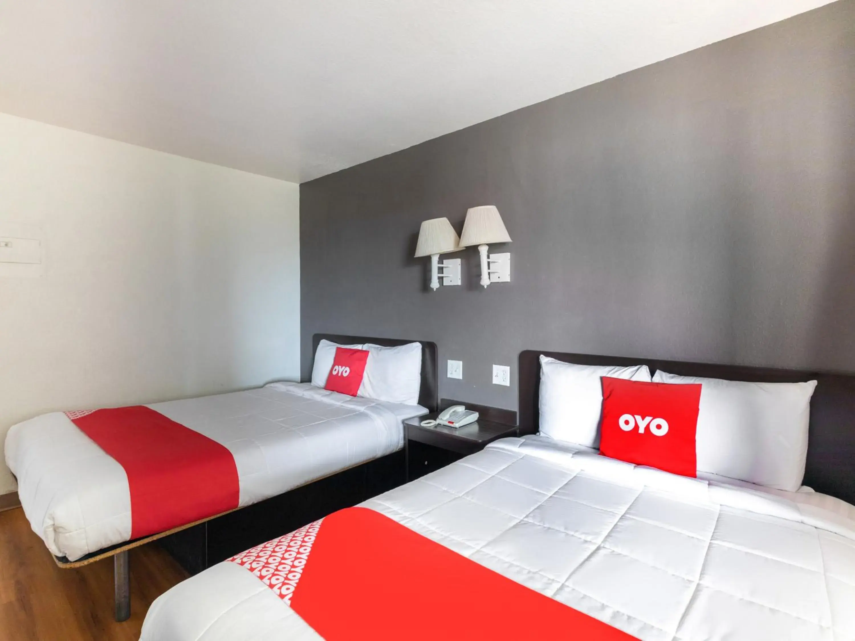 Bedroom, Bed in OYO Hotel Irving DFW Airport North