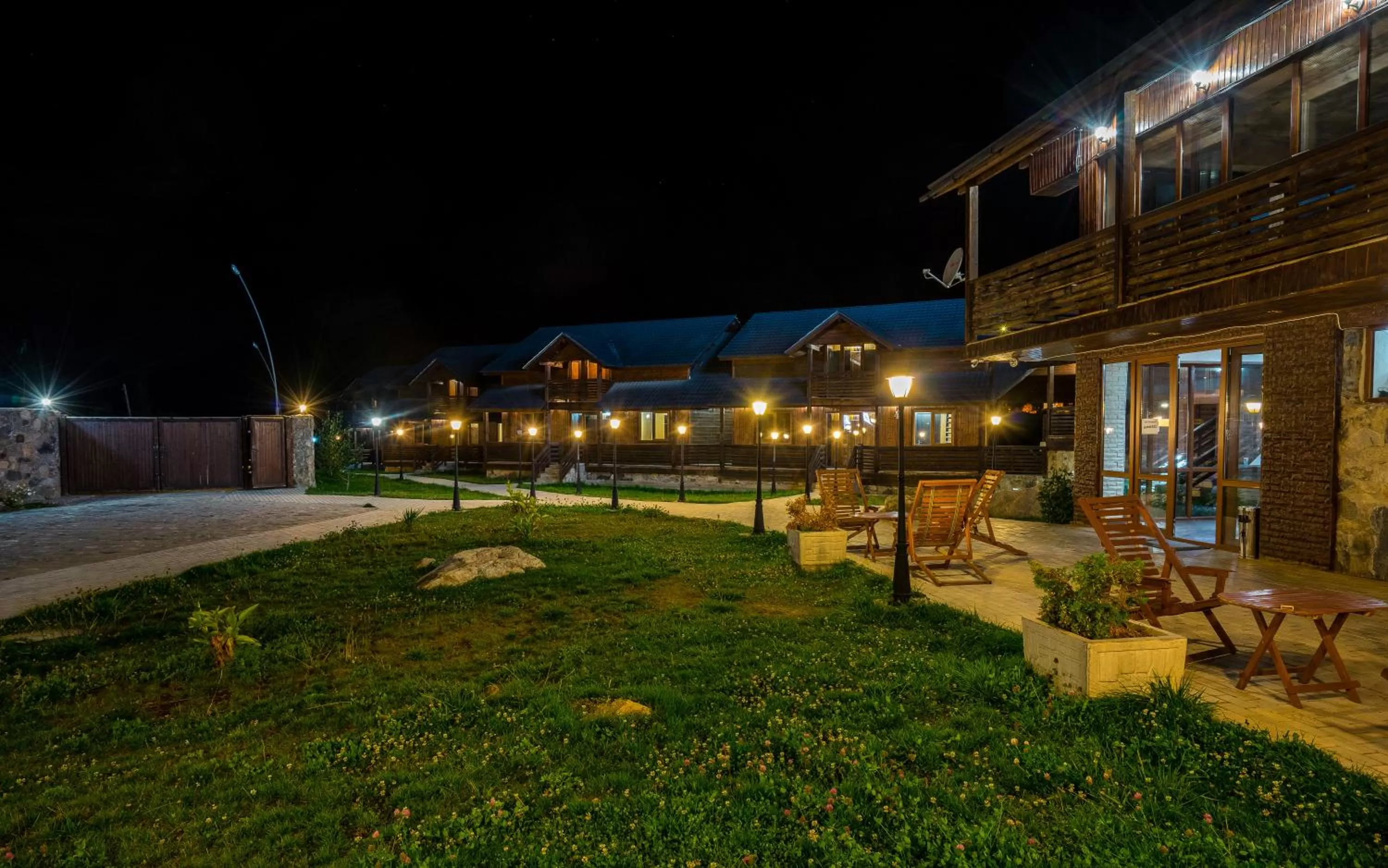 Property building in Hotel Banguriani