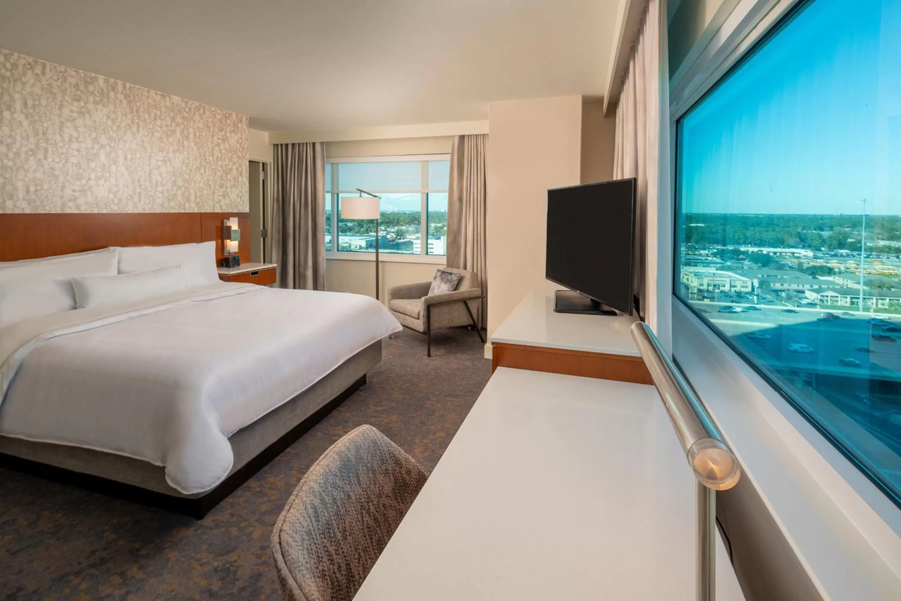 Bedroom, Bed in The Westin Houston, Memorial City