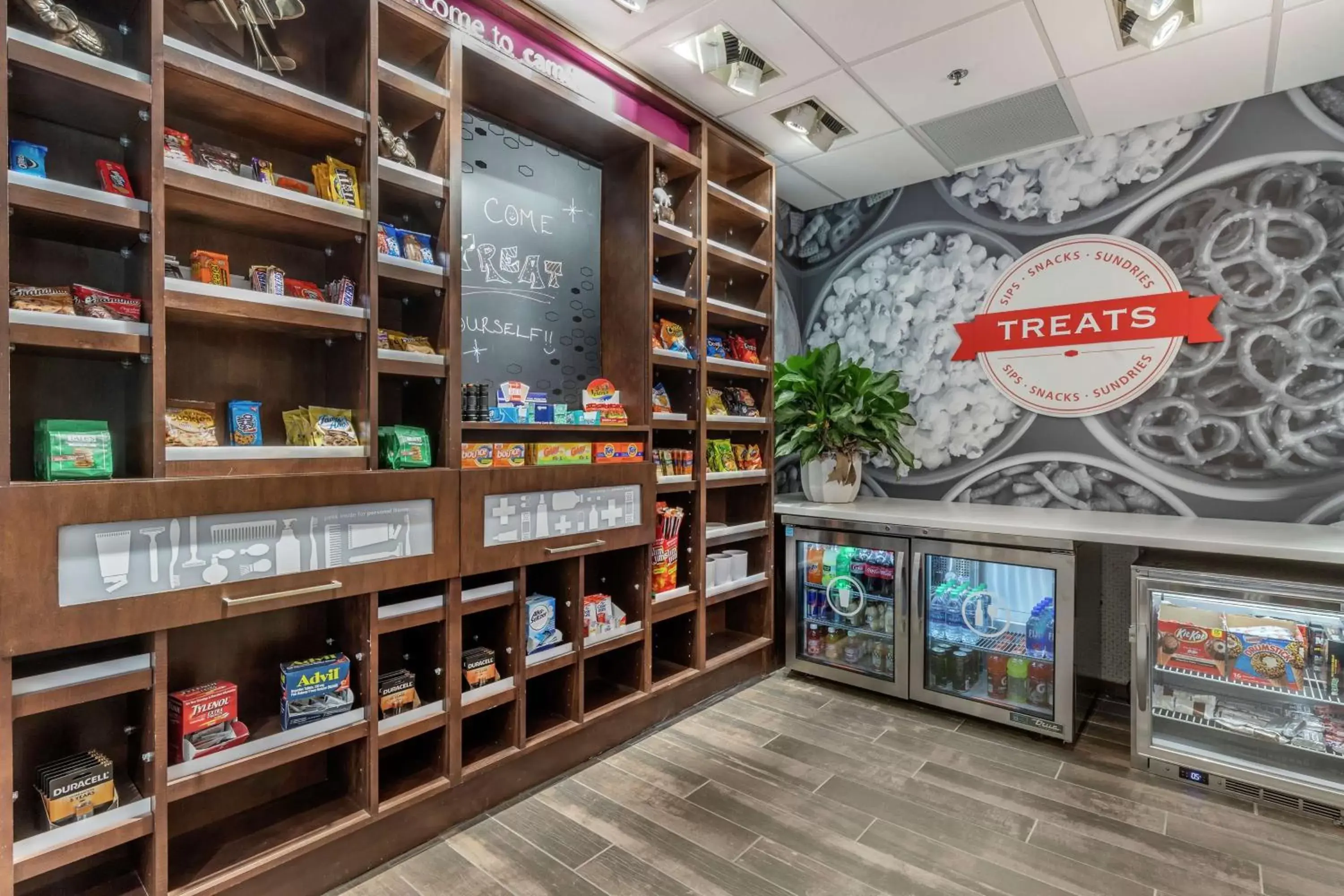 Restaurant/places to eat in Hampton Inn Camden, SC Restaurant/places to eat in Hampton Inn Camden, SC