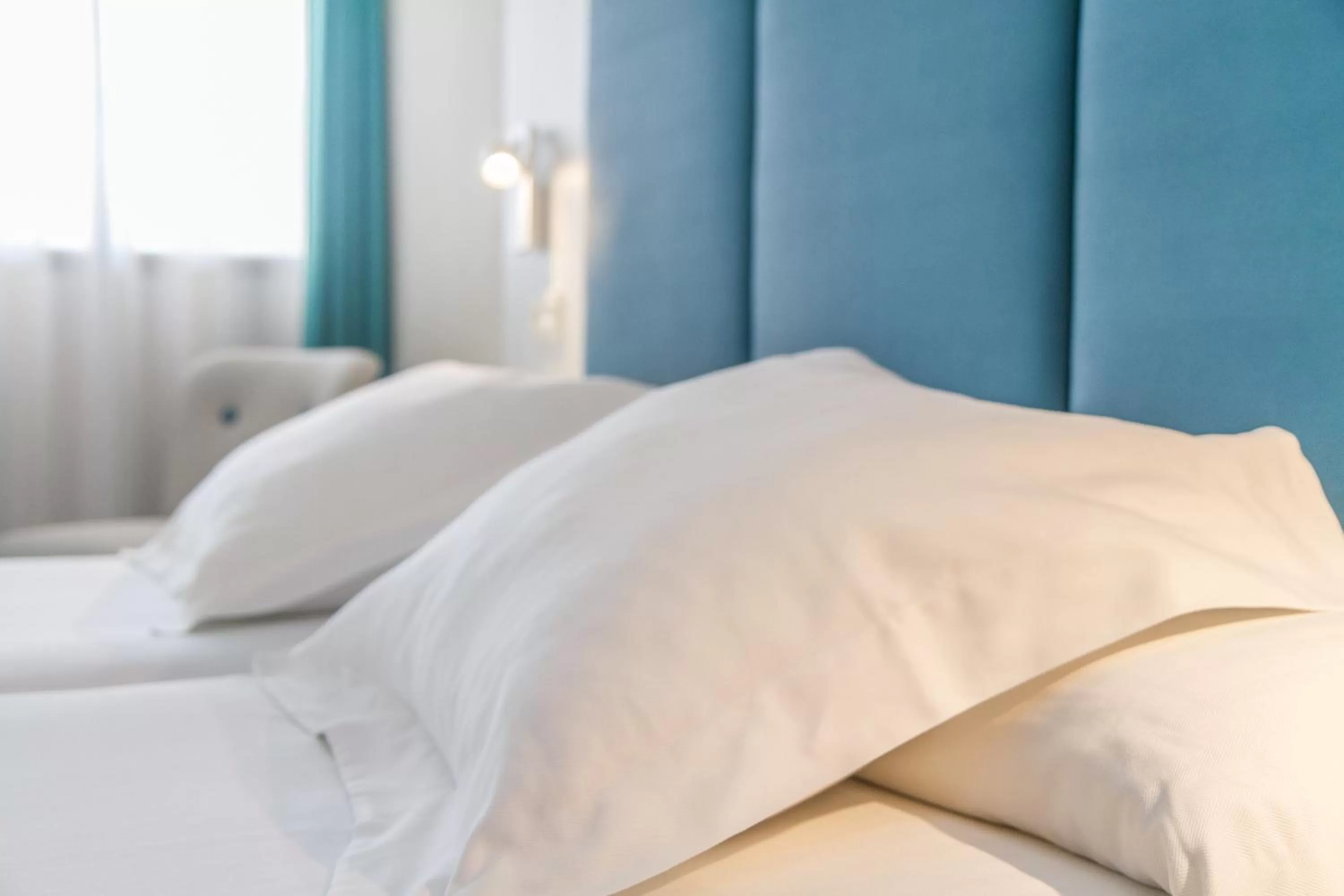 Bed in Hotel Castilla Alicante